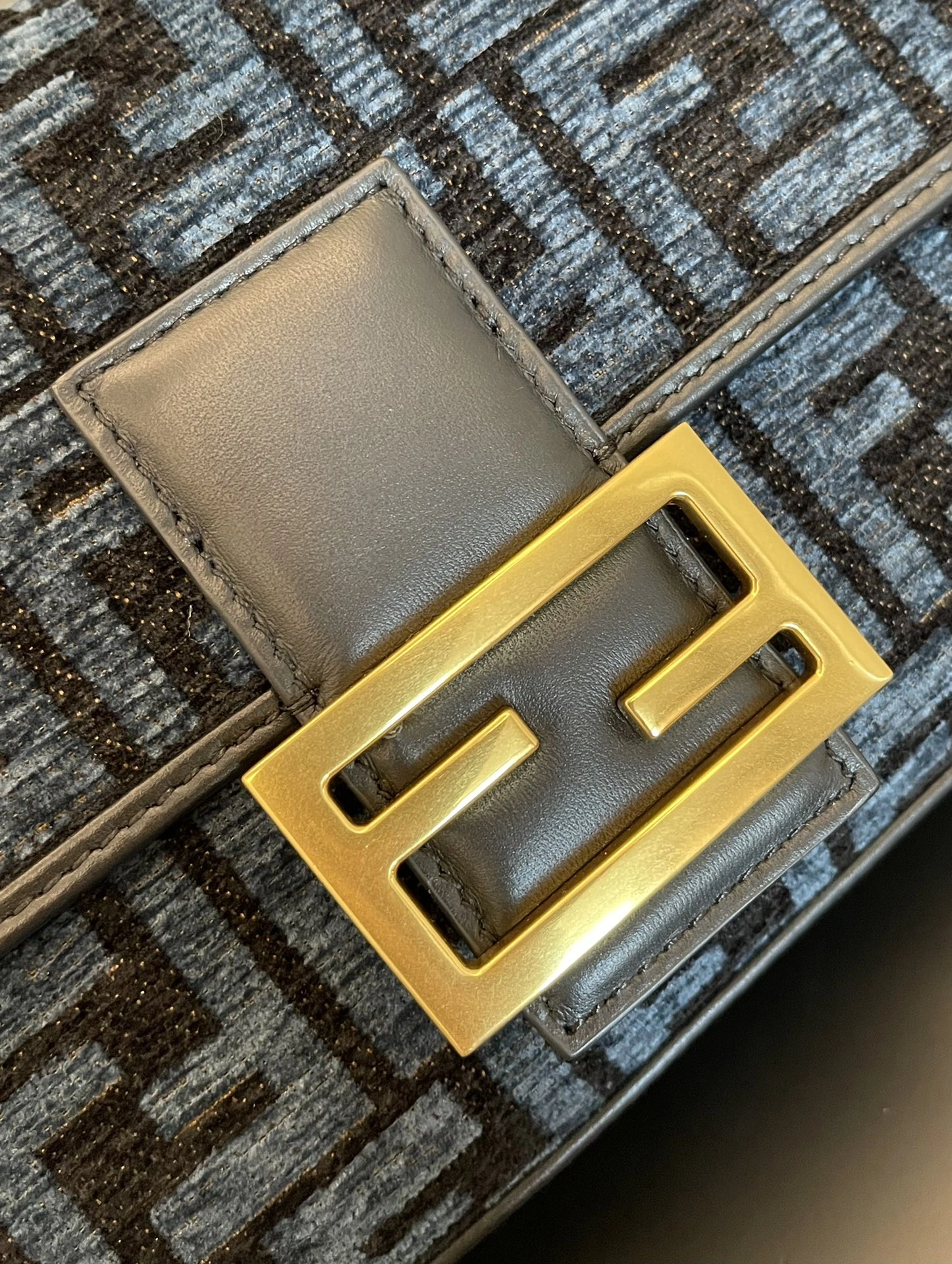 Bright Fendi Satchel Bags 69753