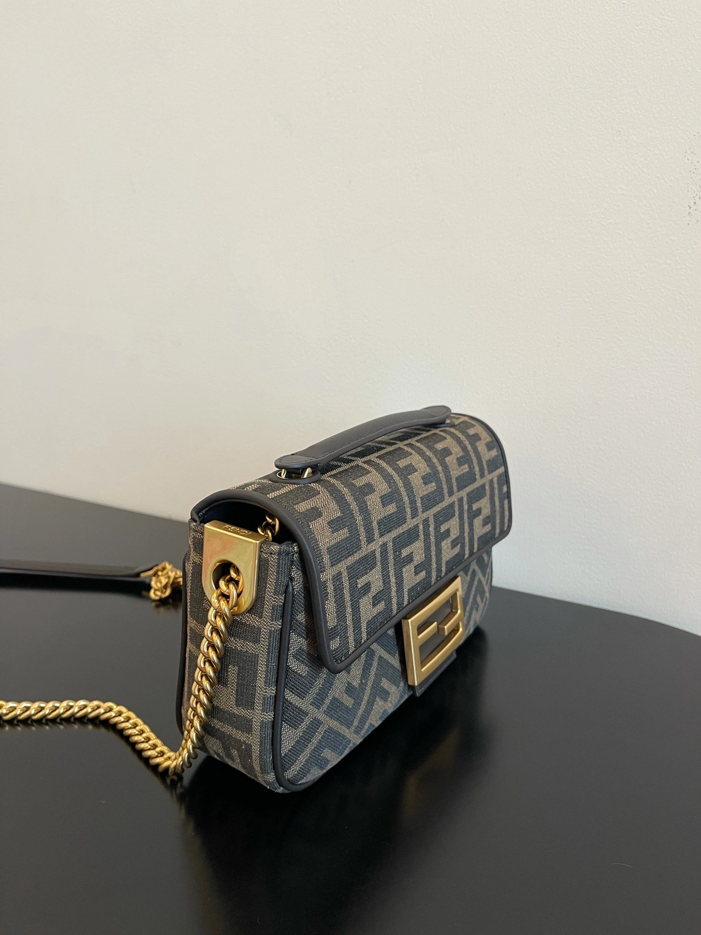 Trendsetting Fendi Satchel Bags 69752