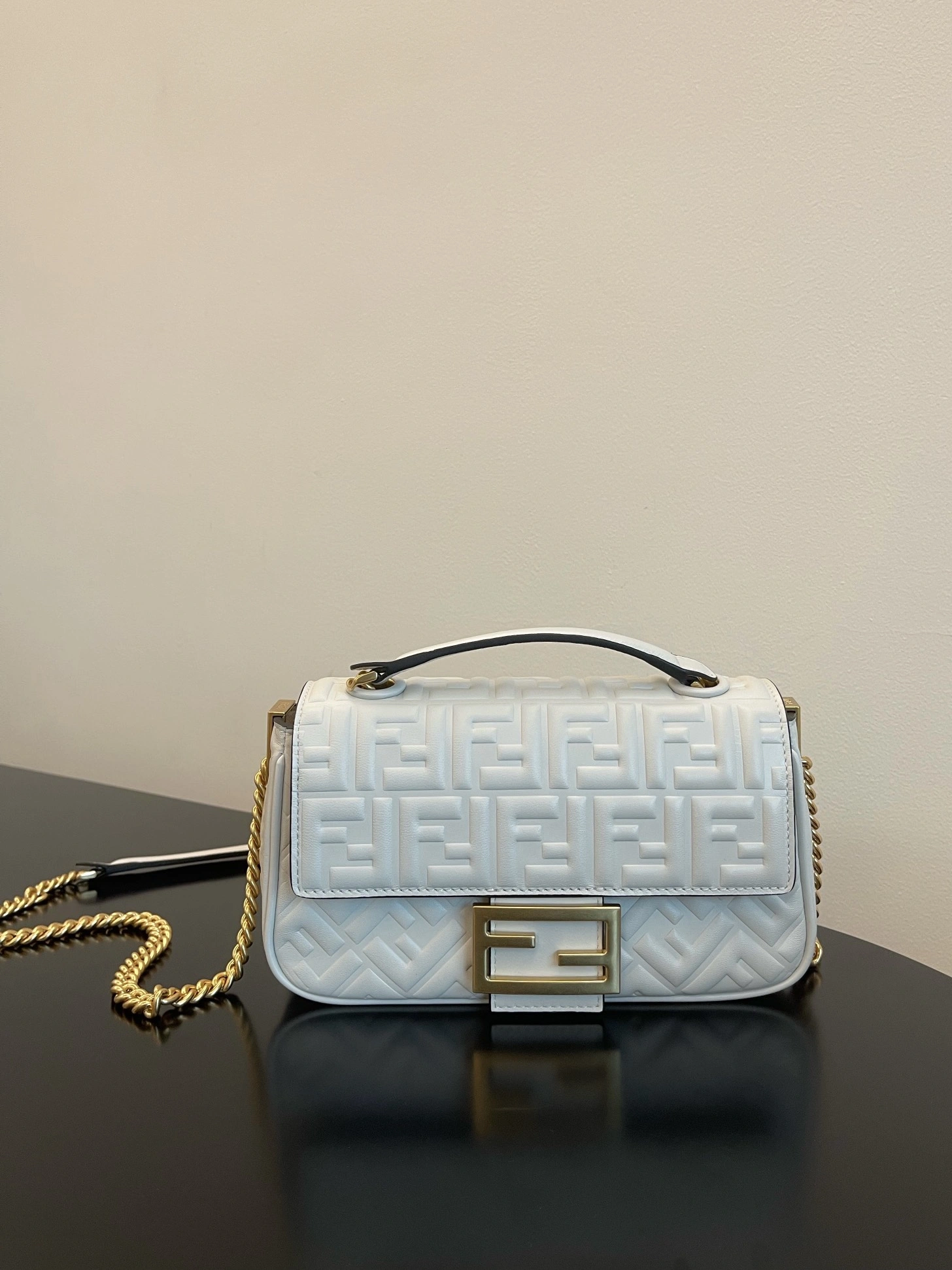 Sporty Fendi Satchel Bags 69745