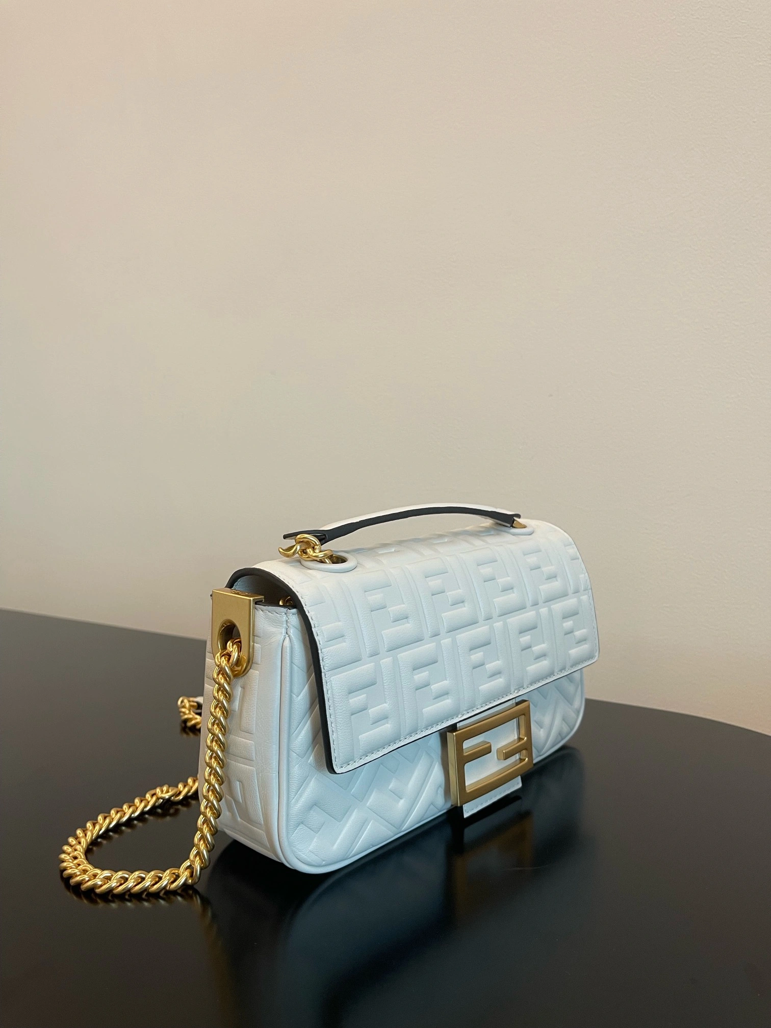 Sporty Fendi Satchel Bags 69745