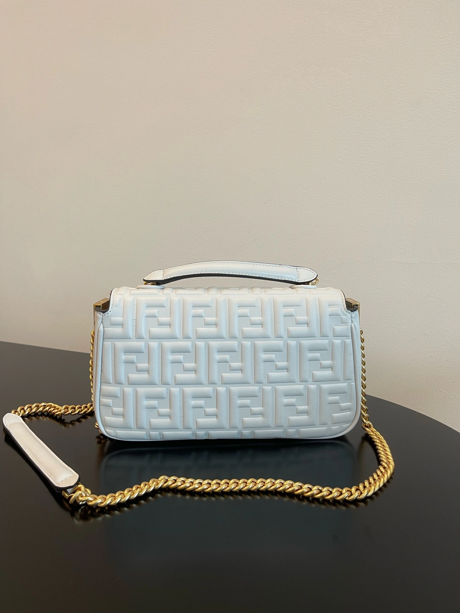Sporty Fendi Satchel Bags 69745