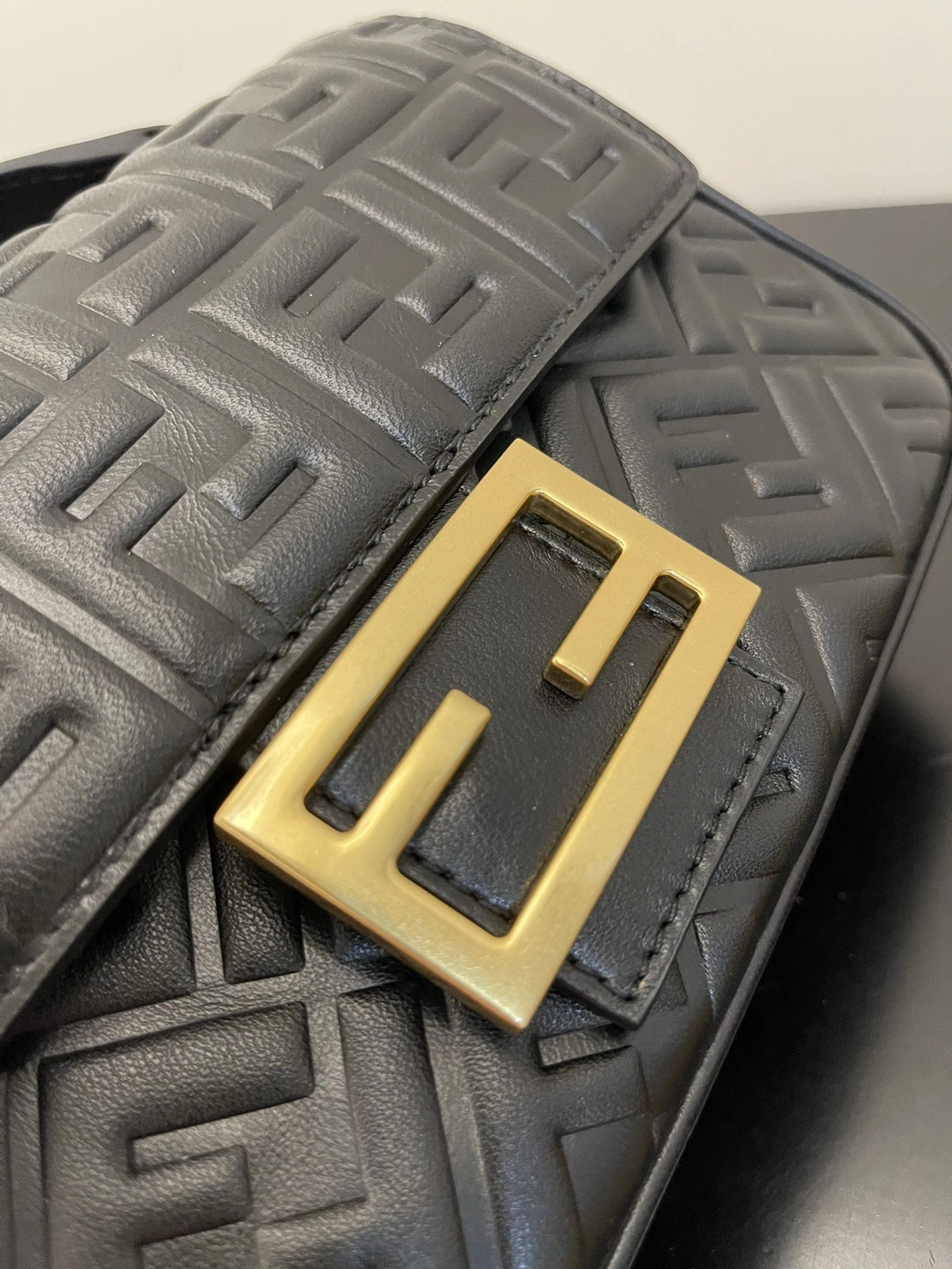 Fendi Satchel Bags Seasonal 69749
