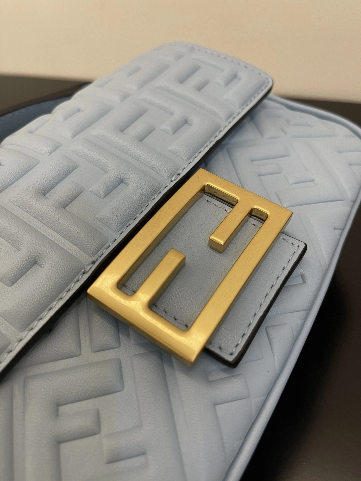 Fendi Satchel Bags Stretchable 69748