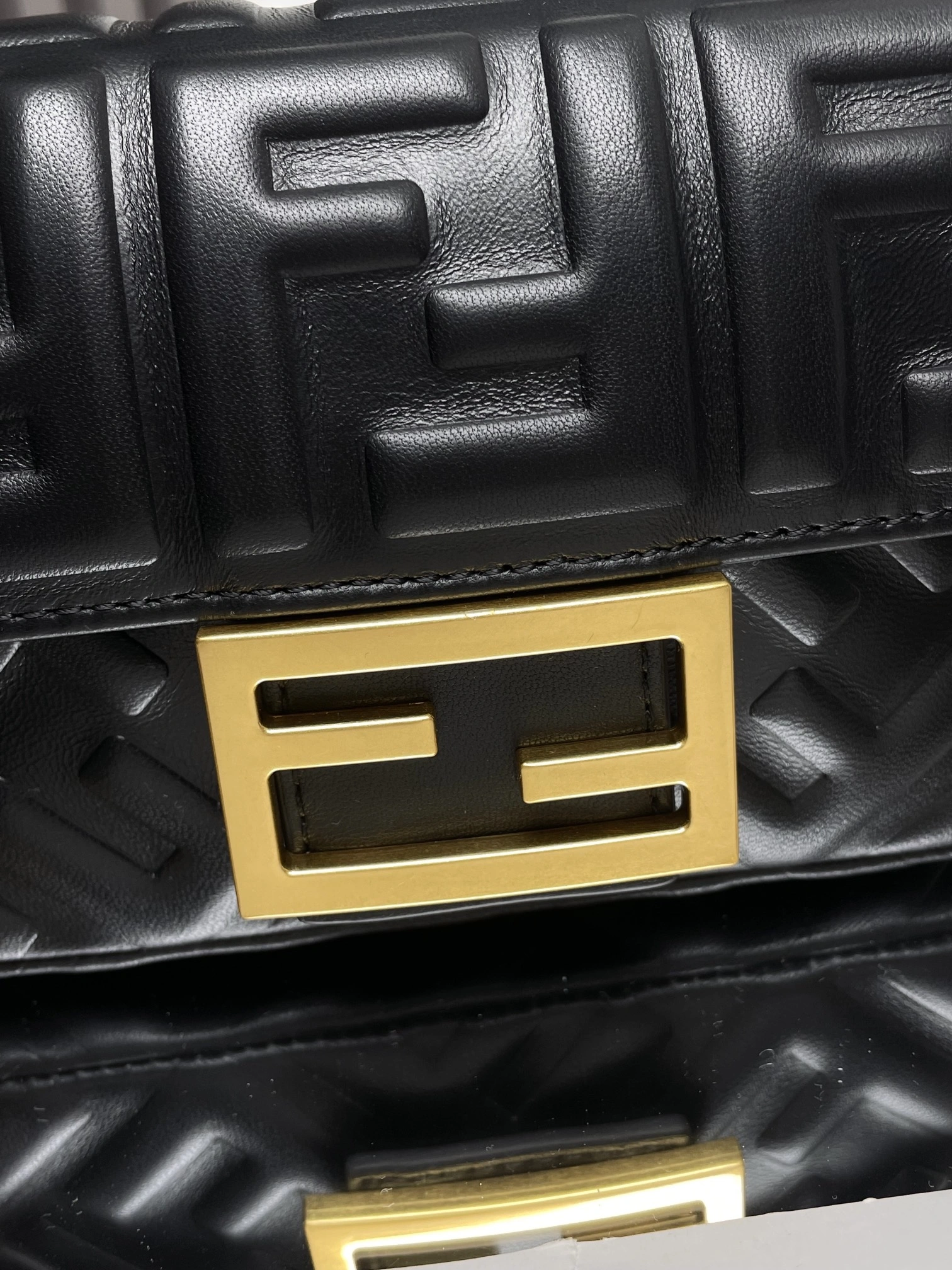Contemporary Fendi Satchel Bags 69750