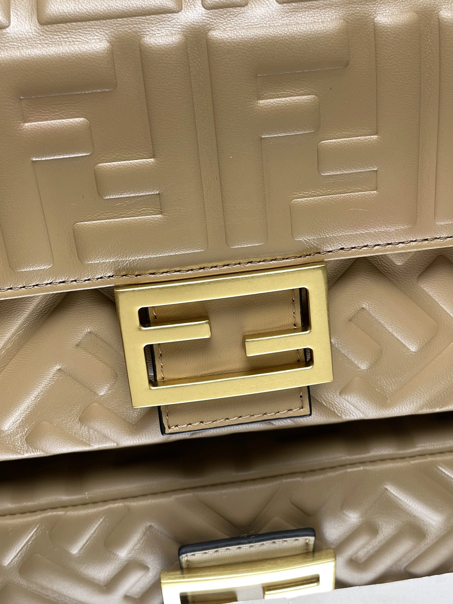 Fendi Satchel Bags Packable 69743