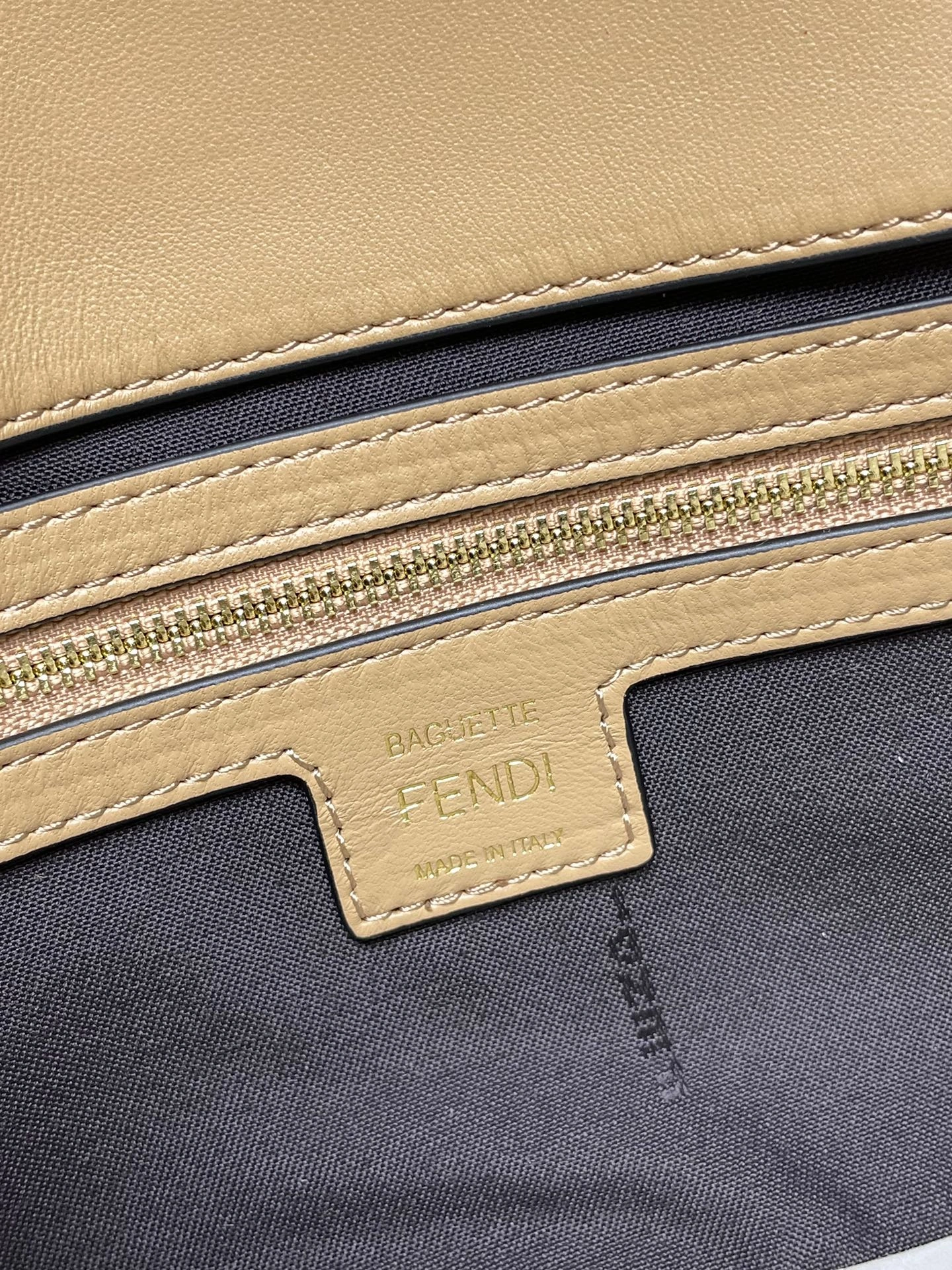 Fendi Satchel Bags Packable 69743
