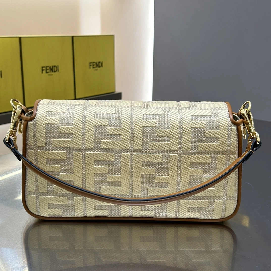 Breathable Fendi Satchel Bags 69730