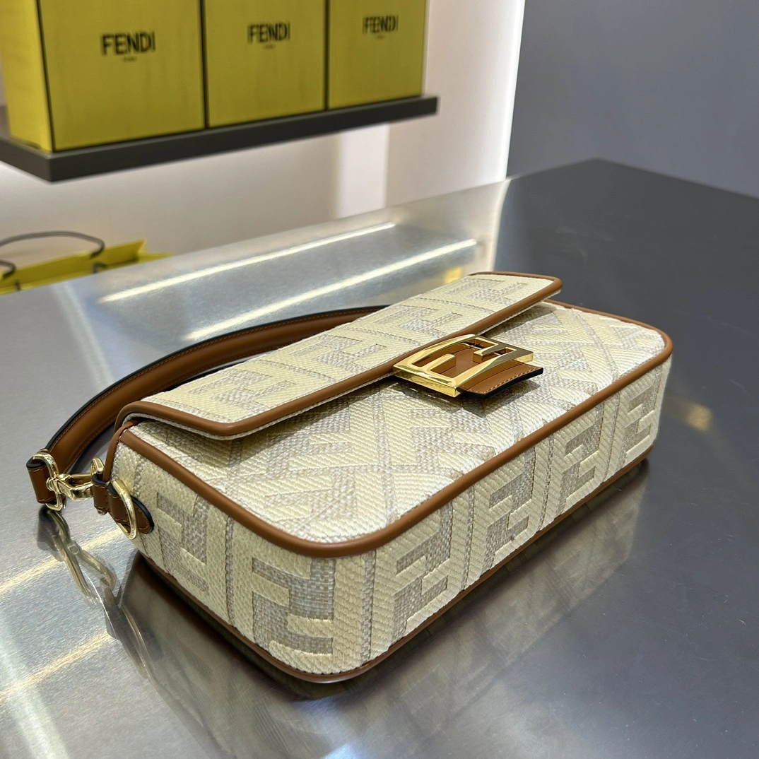 Breathable Fendi Satchel Bags 69730