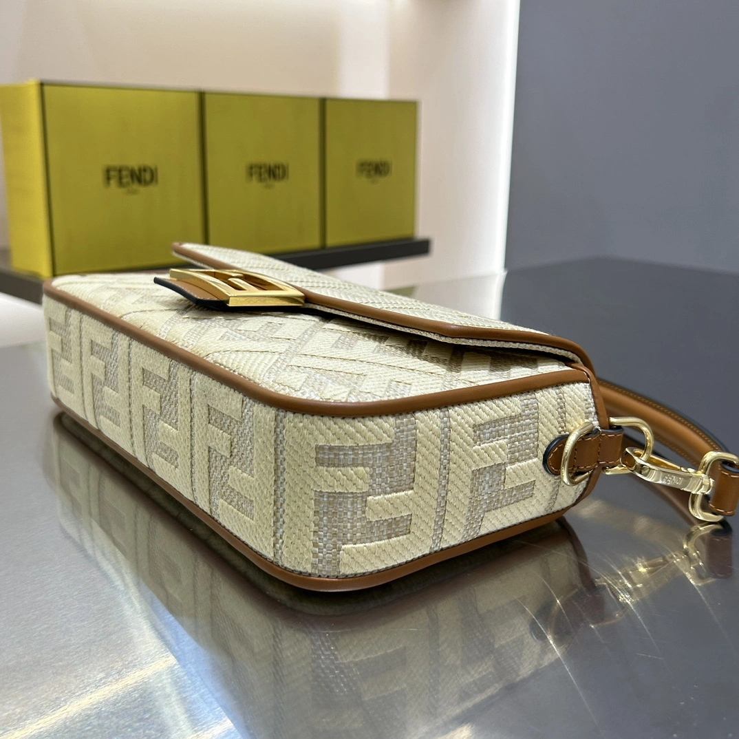 Breathable Fendi Satchel Bags 69730