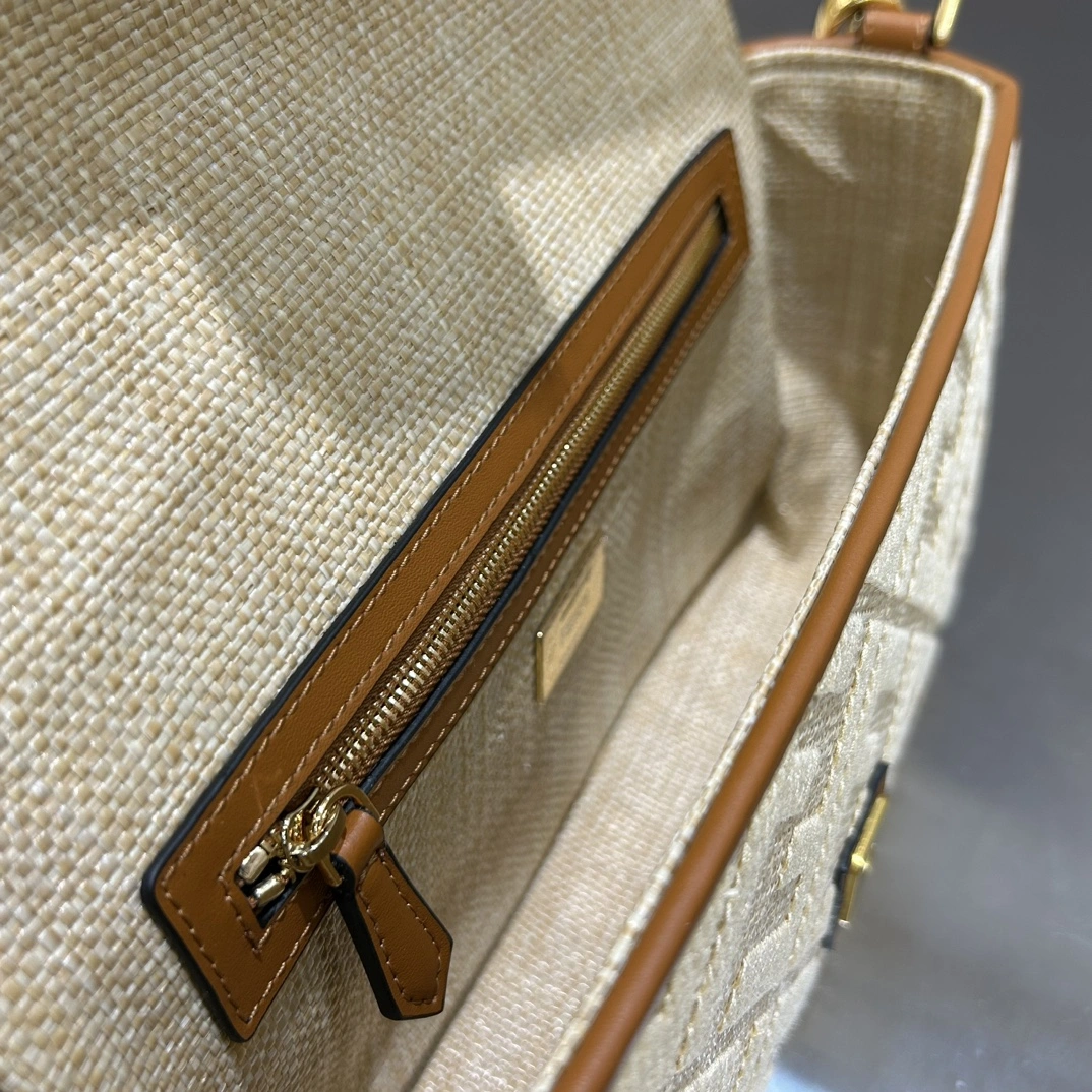 Breathable Fendi Satchel Bags 69730