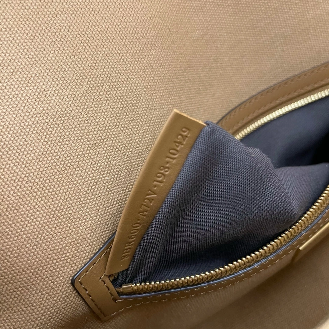 Fendi Satchel Bags Lightweight 69766