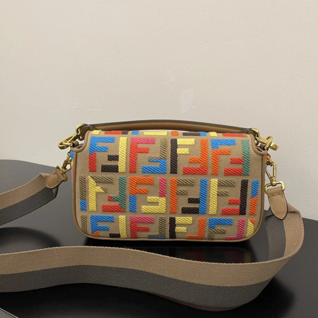 Fendi Satchel Bags Lightweight 69766