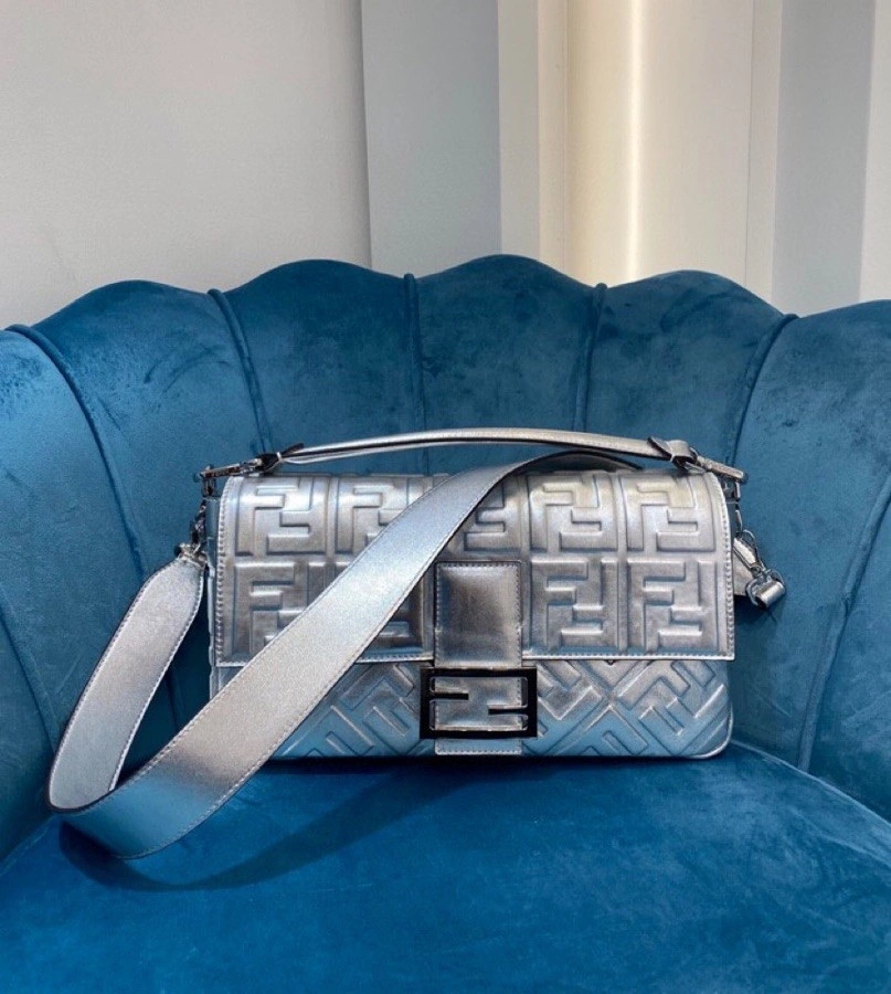Fendi Satchel Bags Effortless 69727