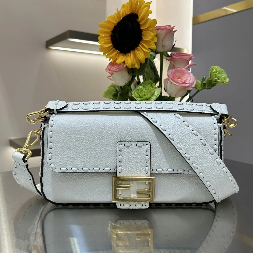 Fendi Satchel Bags Unisex 69736