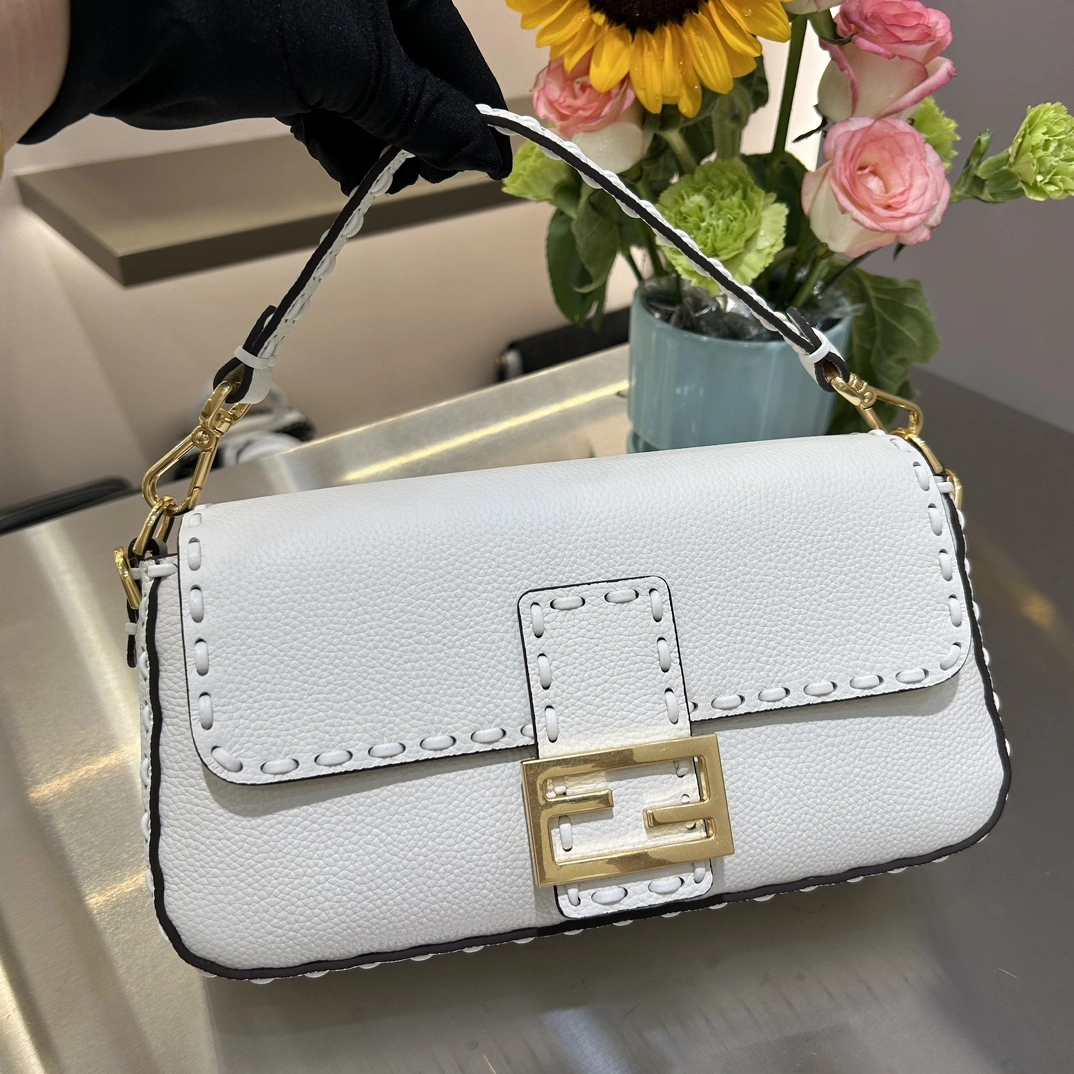 Fendi Satchel Bags Unisex 69736
