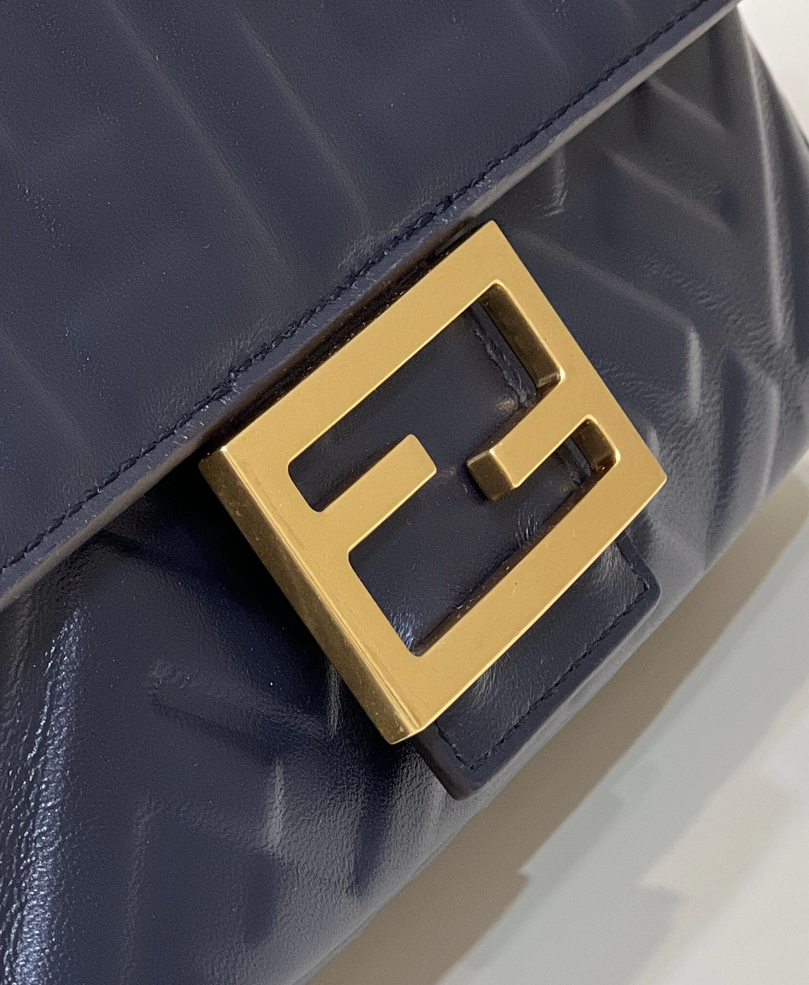 Fendi Satchel Bags Resilient 69733