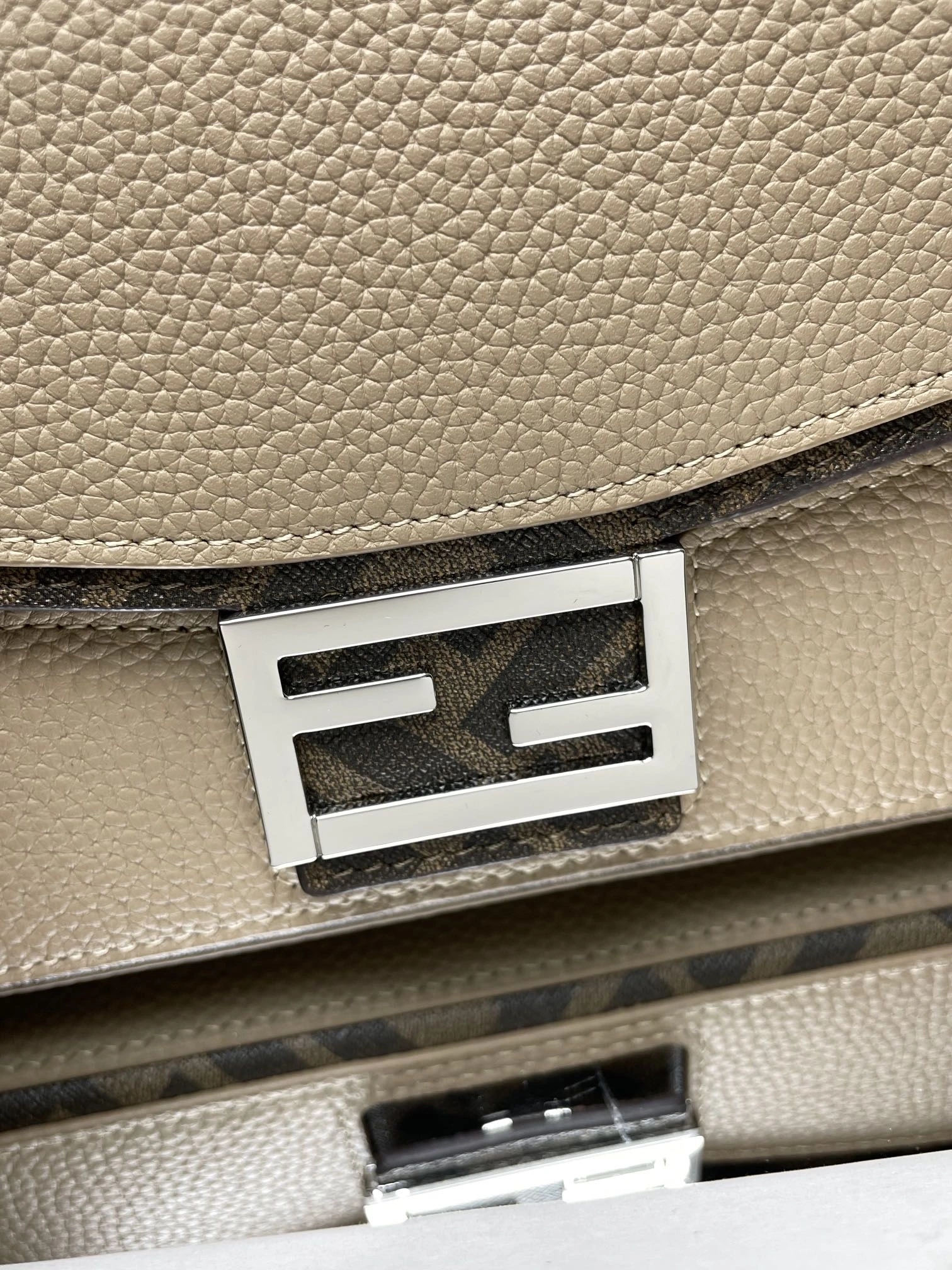 StreetReady Fendi Satchel Bags 69721