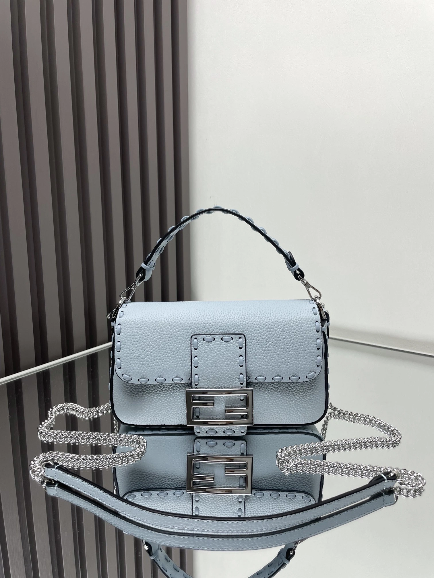 Fendi Satchel Bags Trendsetting 69712