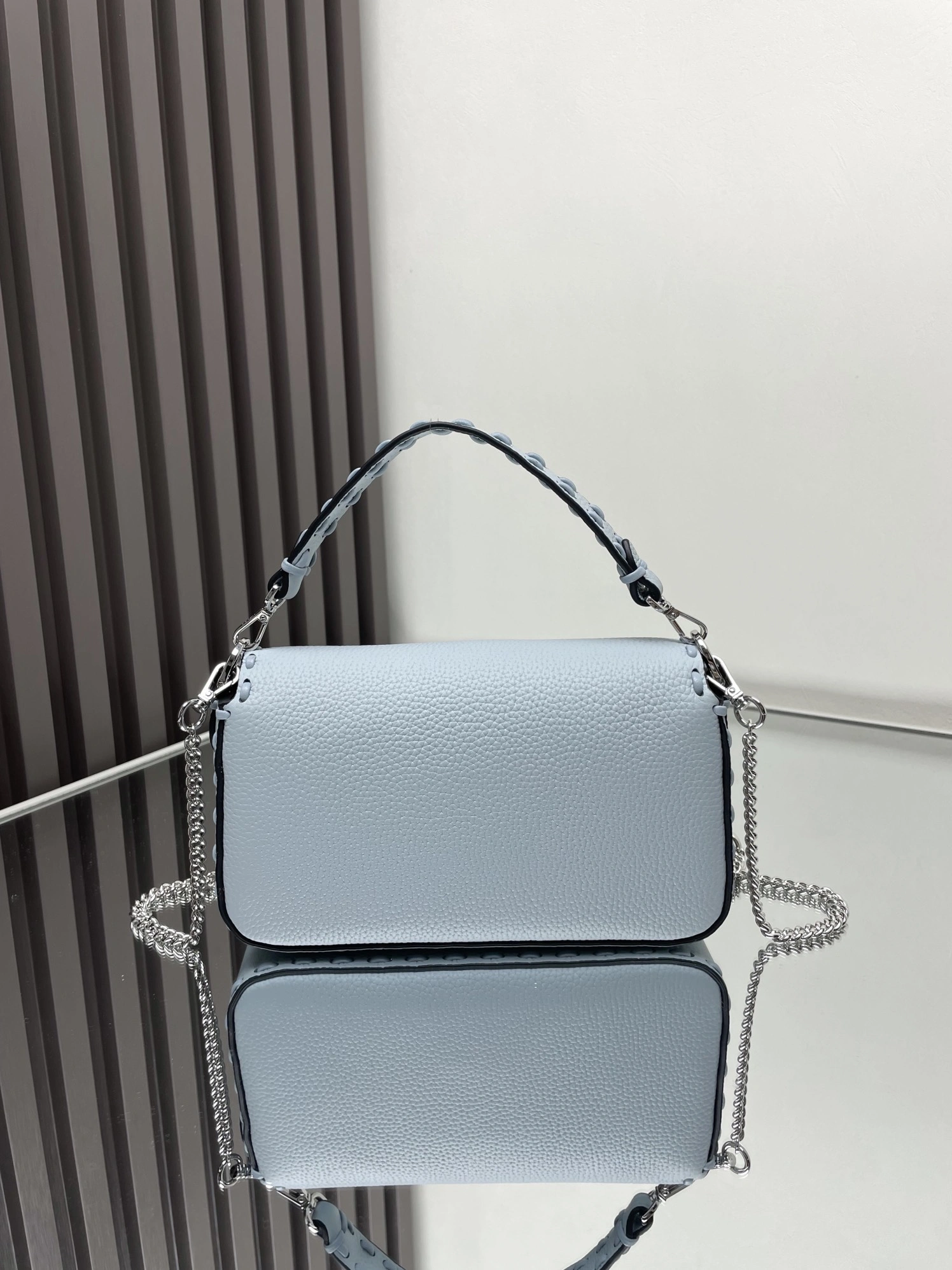 Fendi Satchel Bags Trendsetting 69712