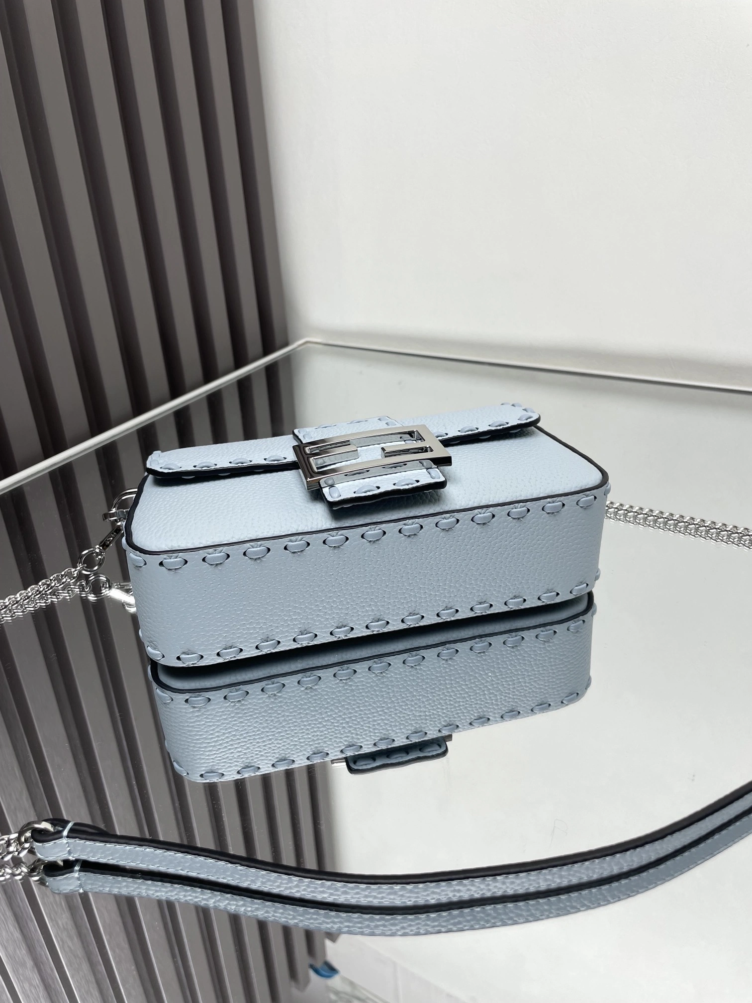 Fendi Satchel Bags Trendsetting 69712
