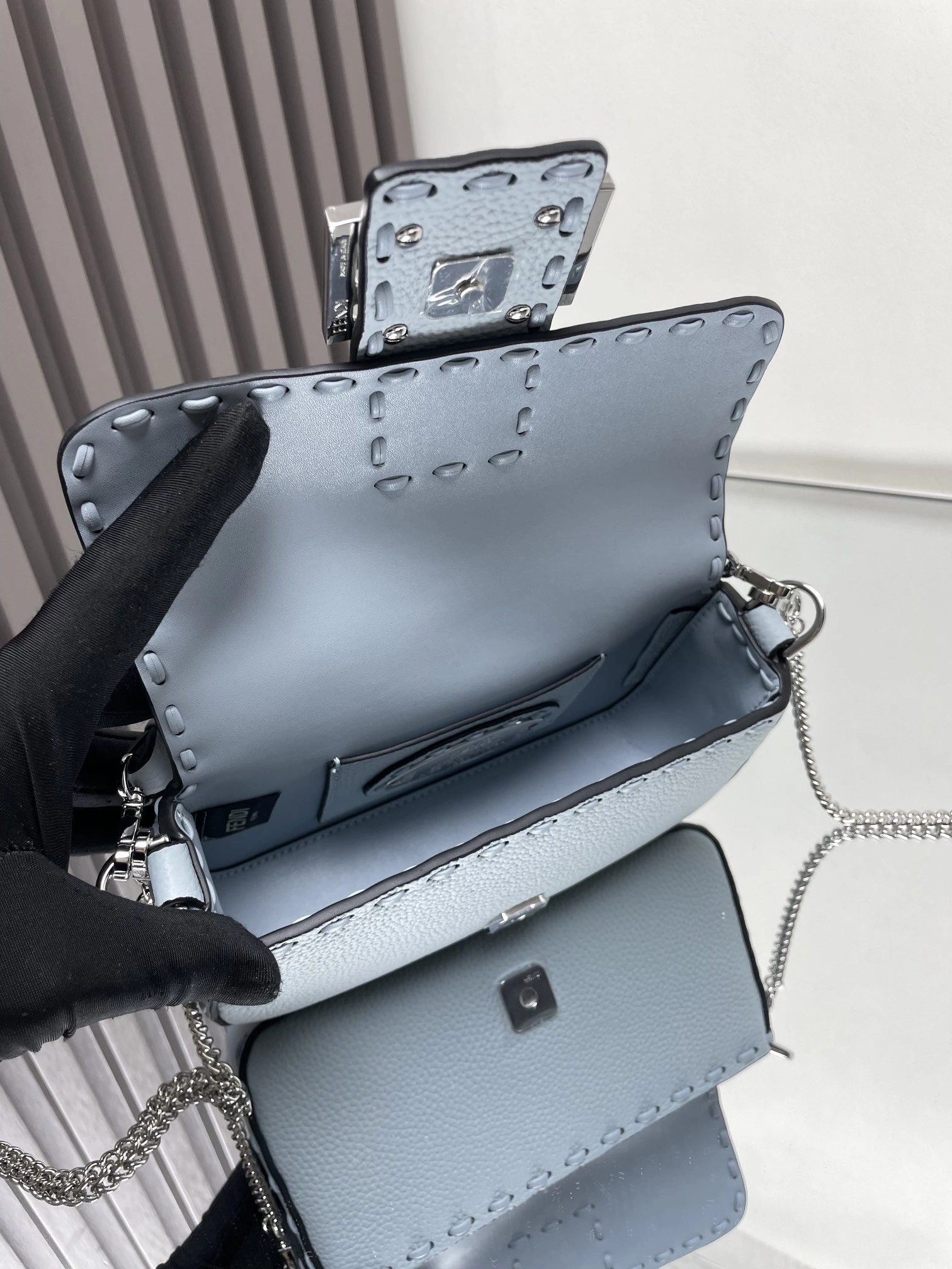 Fendi Satchel Bags Trendsetting 69712