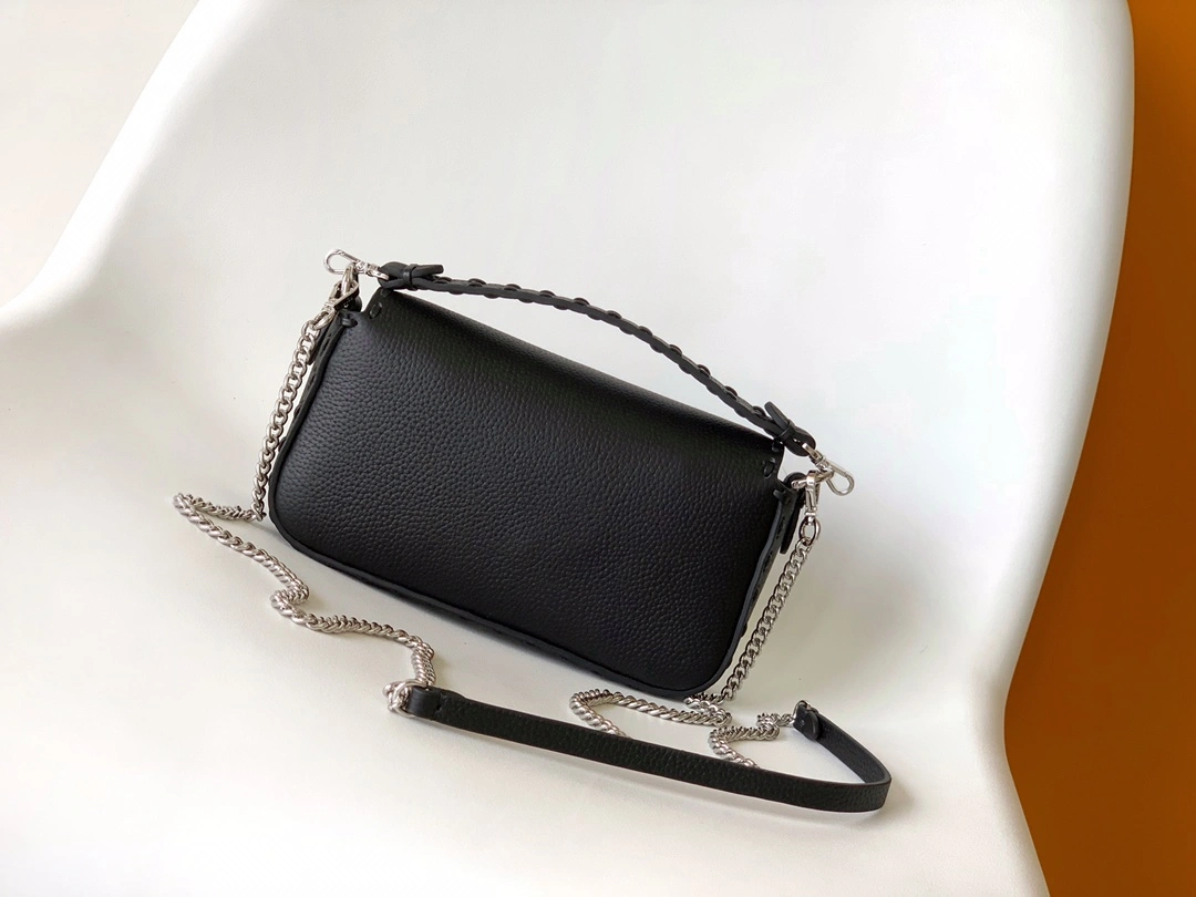 Fendi Satchel Bags Comfortable 69705