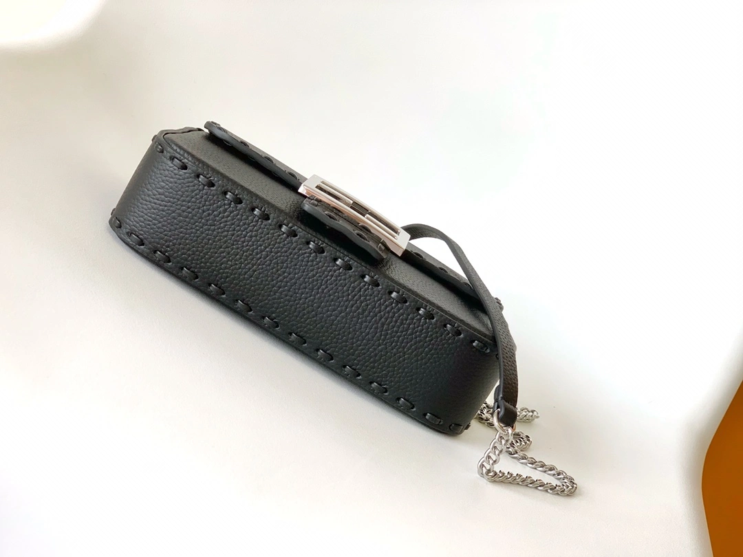 Fendi Satchel Bags Comfortable 69705
