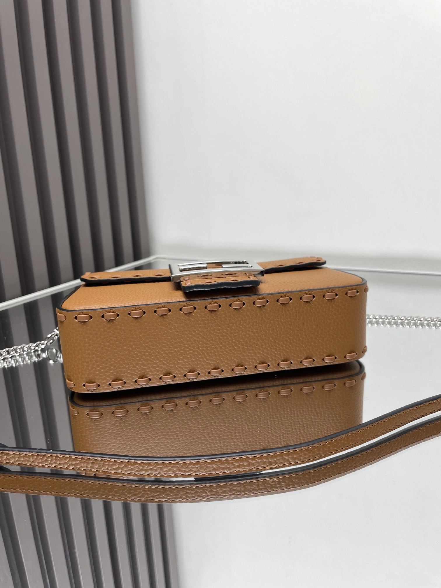 Premium Fendi Satchel Bags 69708