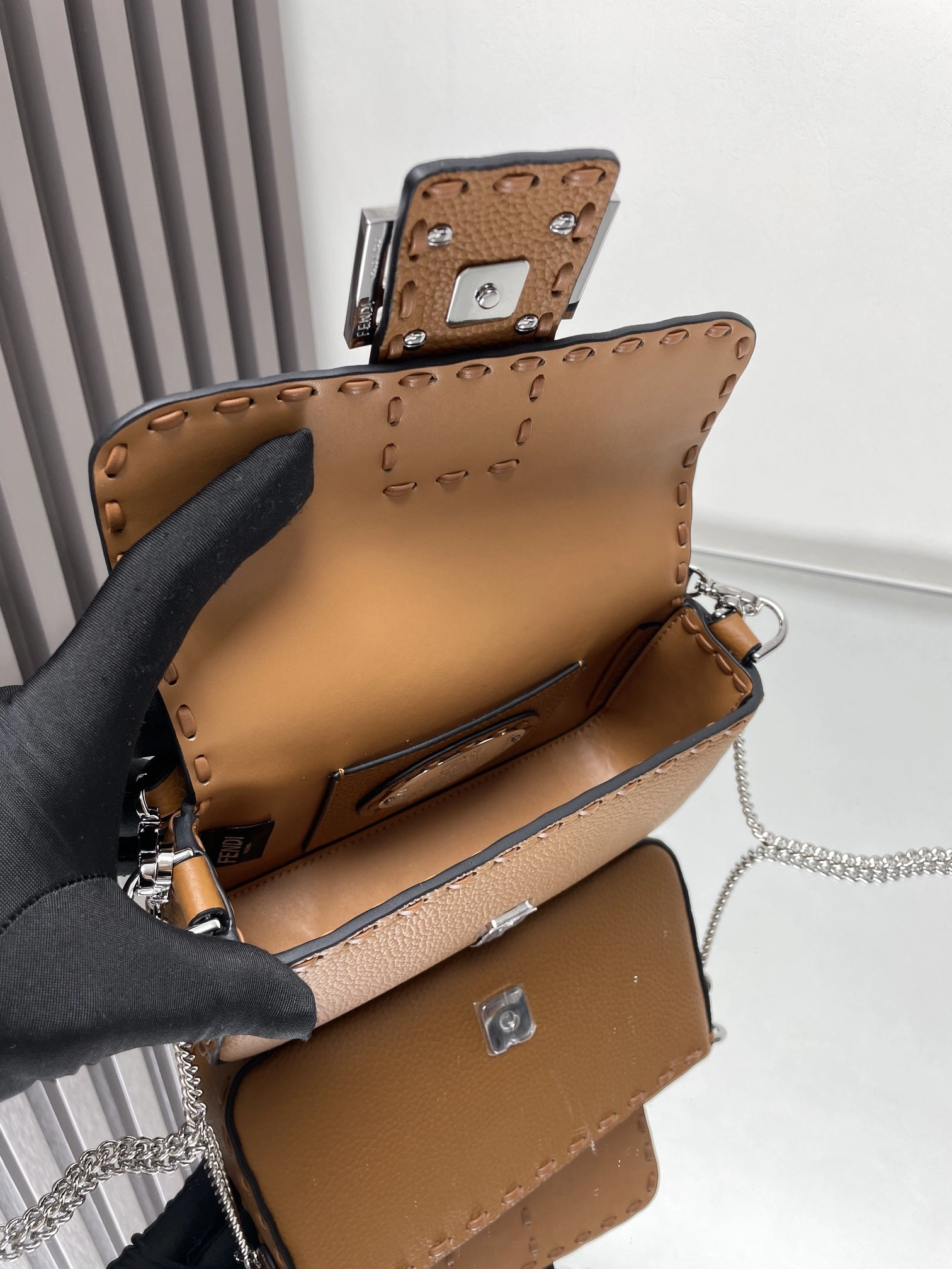 Premium Fendi Satchel Bags 69708