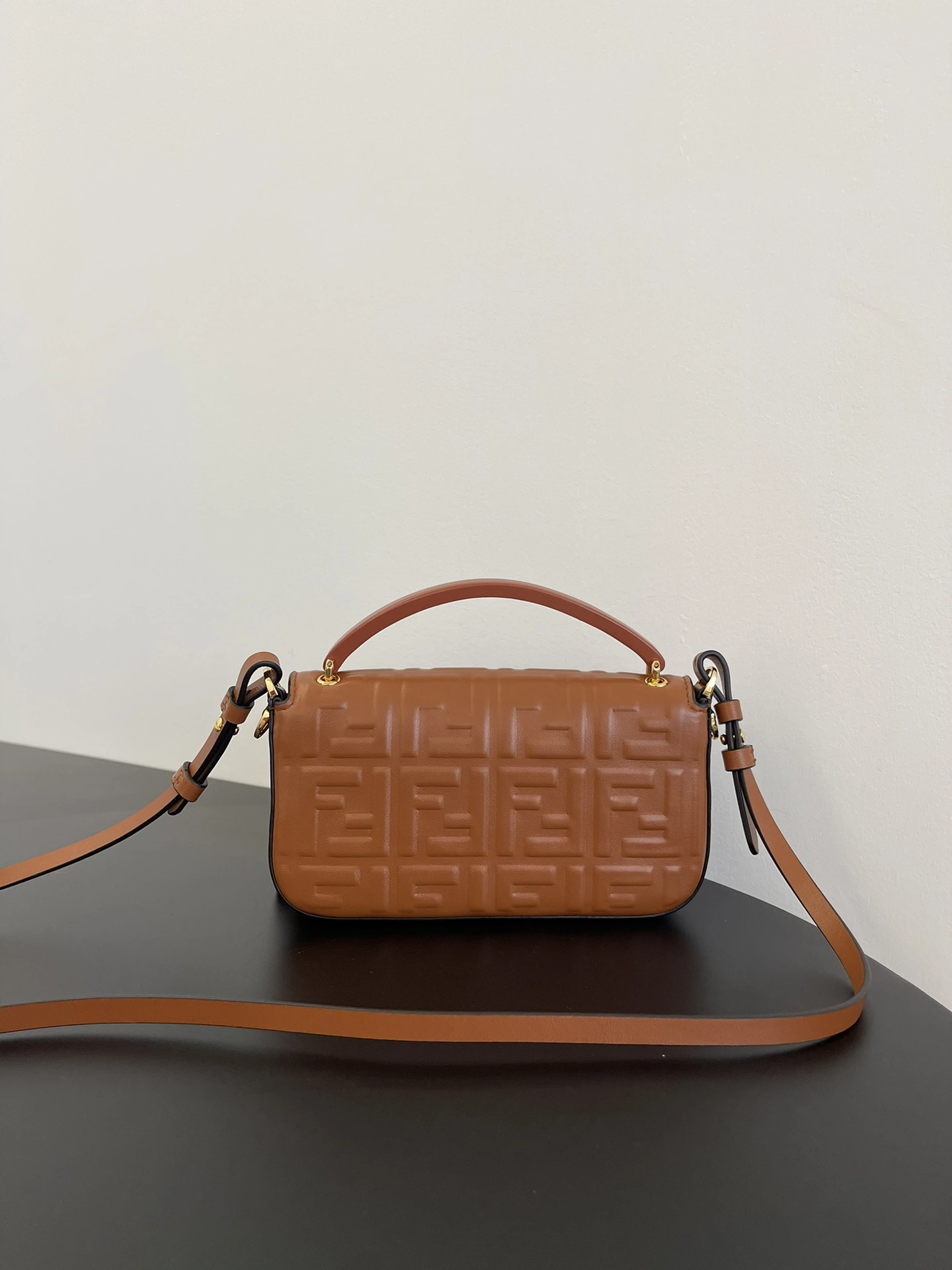 Fendi Satchel Bags Premium 69704