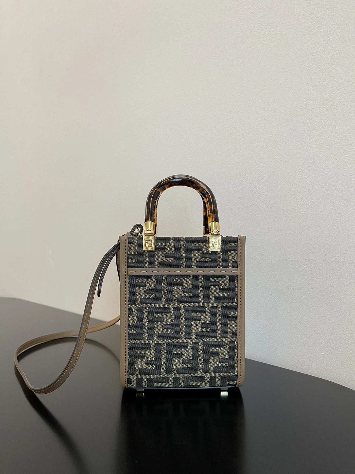 Fendi Satchel Bags ComfortFit 69699
