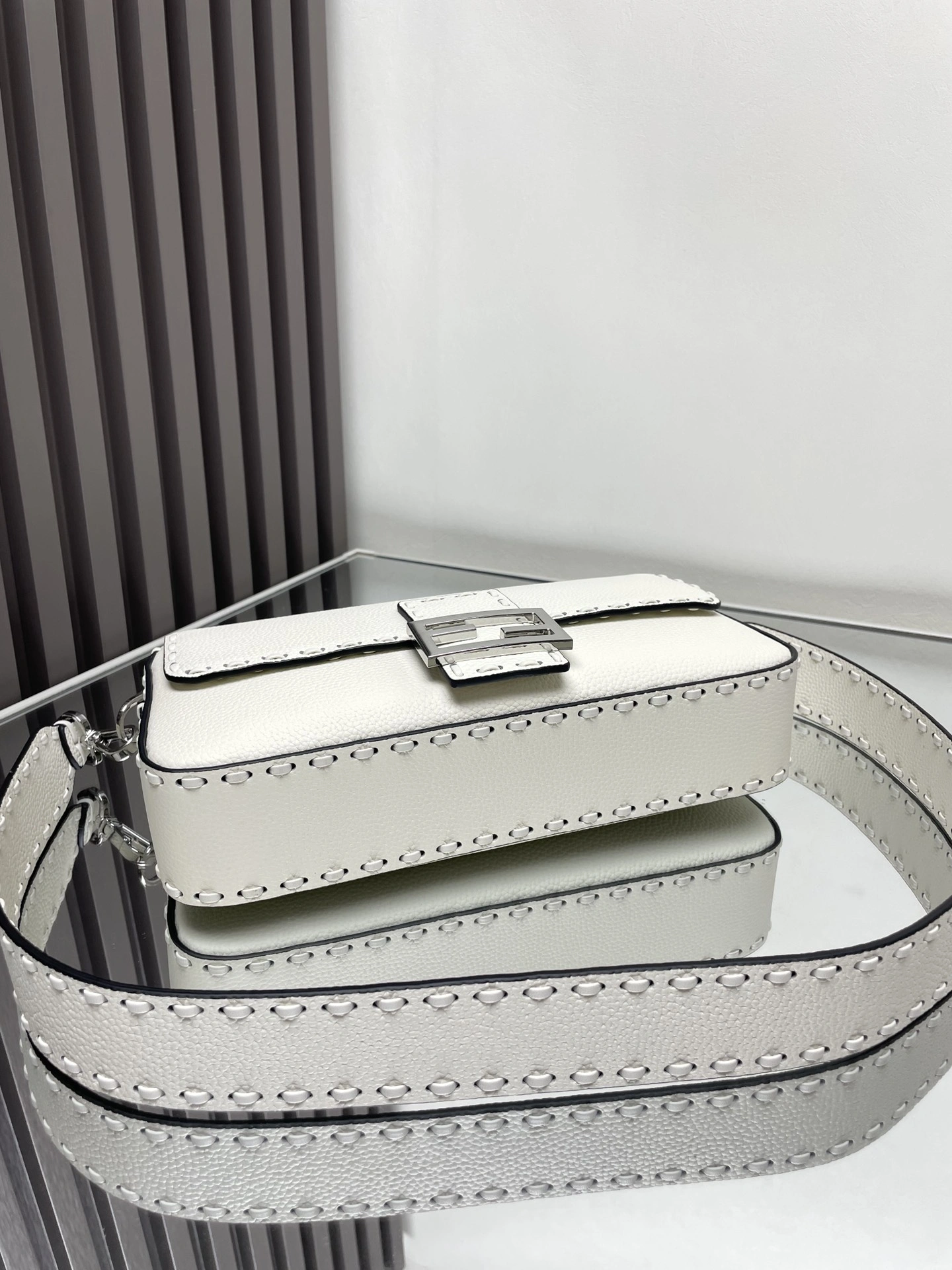 Sporty Fendi Satchel Bags 69696
