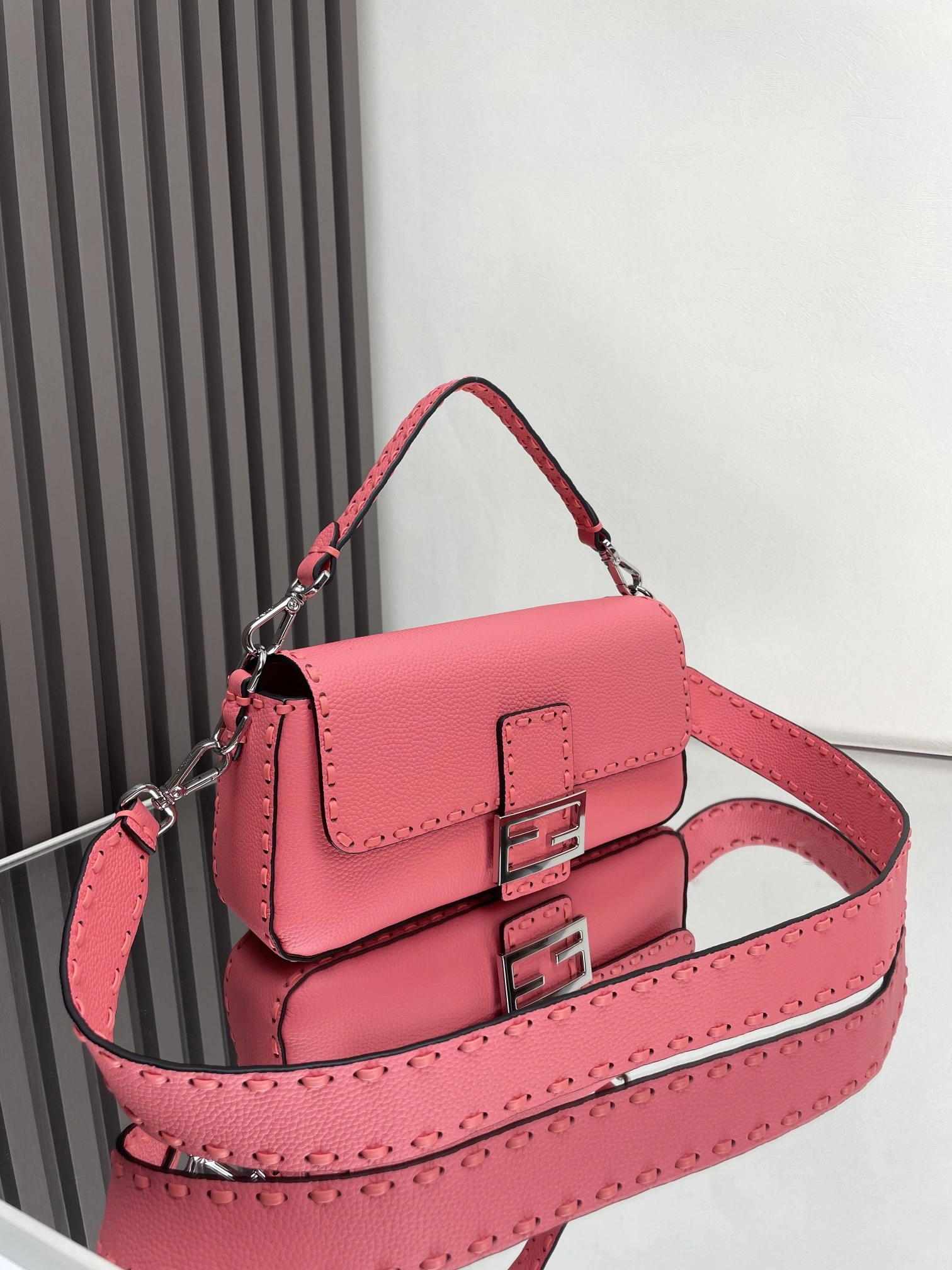 Fendi Satchel Bags Compact 69701