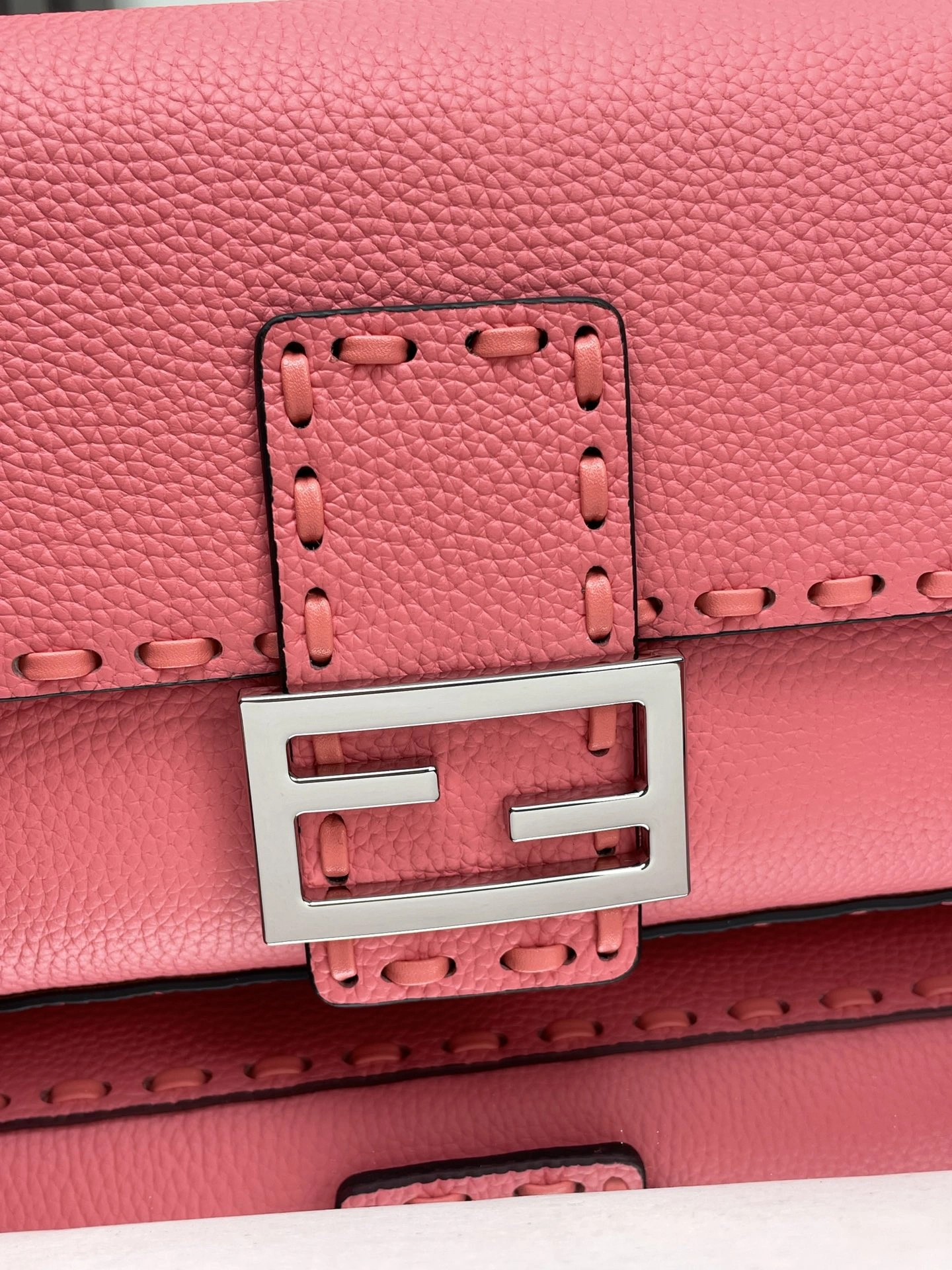 Fendi Satchel Bags Compact 69701