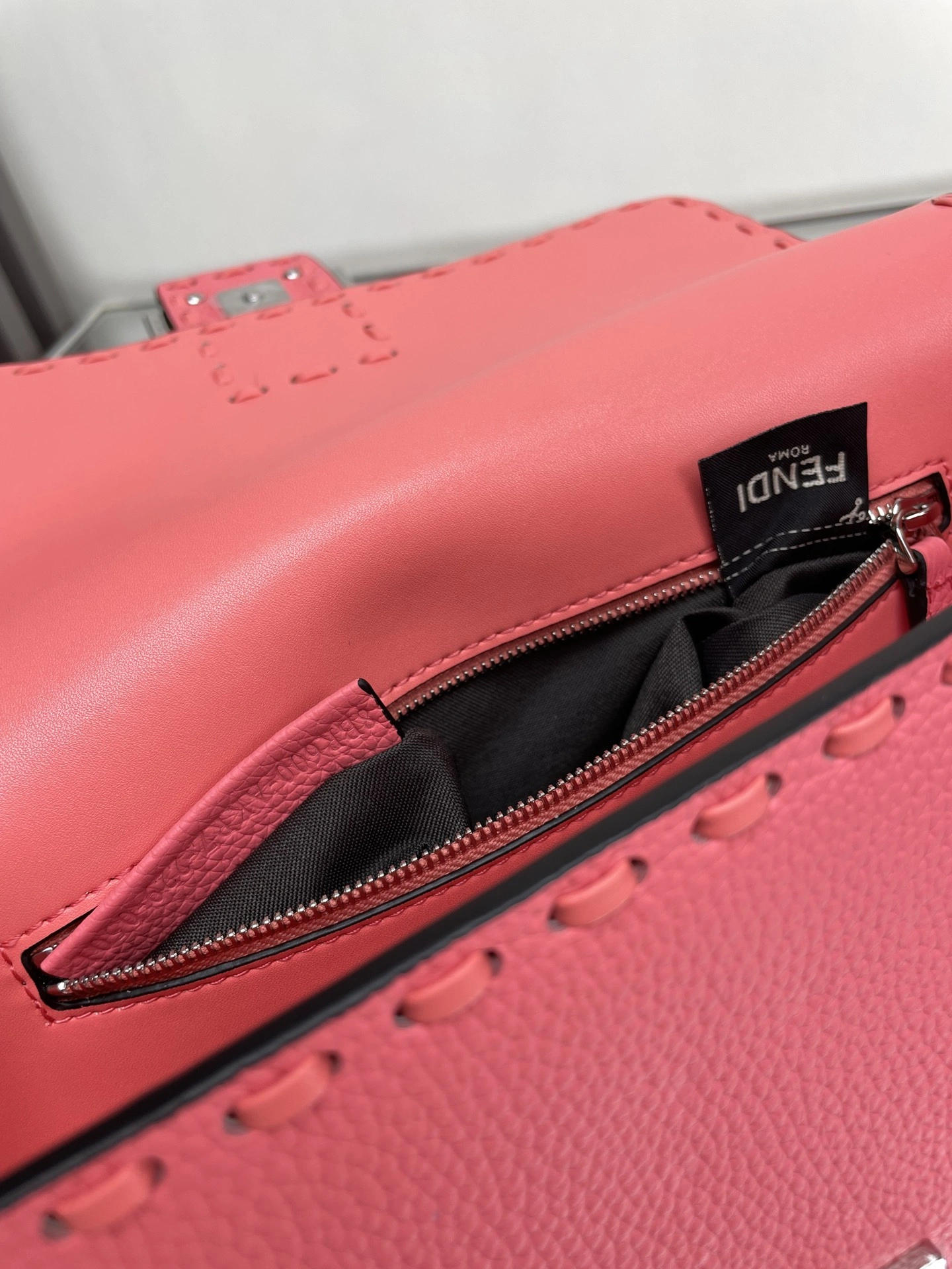 Fendi Satchel Bags Compact 69701