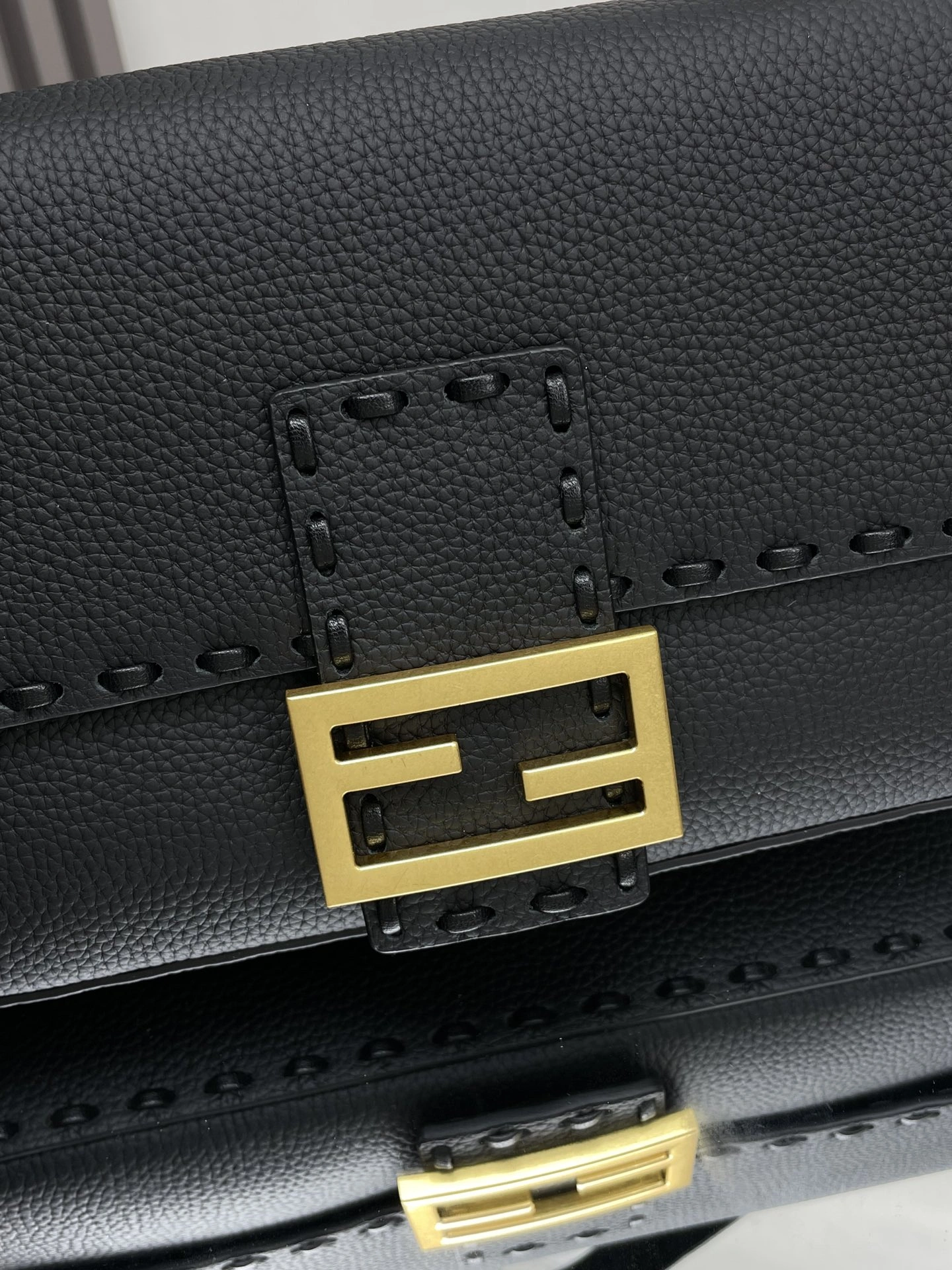 Fendi Satchel Bags Timeless 69694