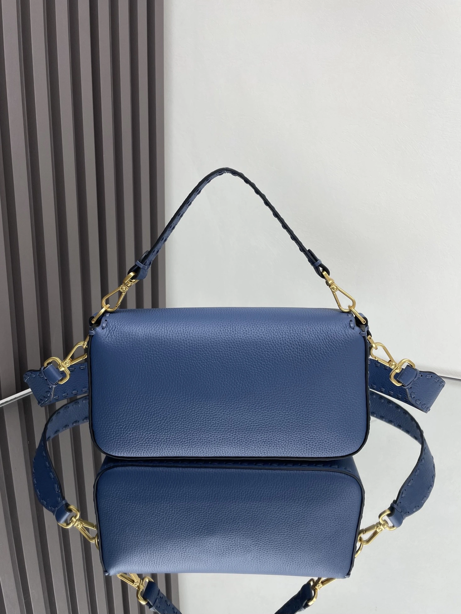 WellDesigned Fendi Satchel Bags 69691