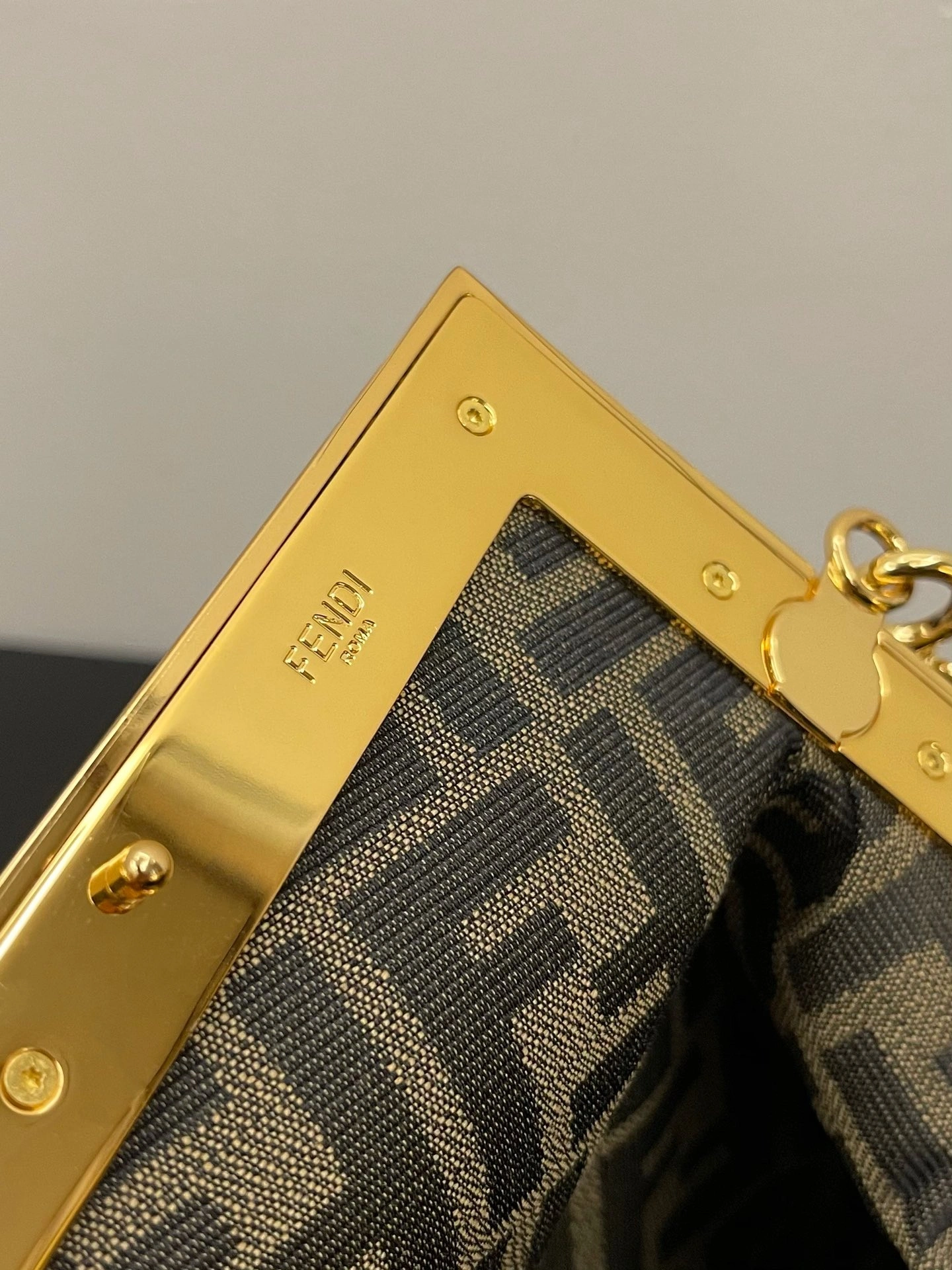 Soft Fendi Satchel Bags 69689