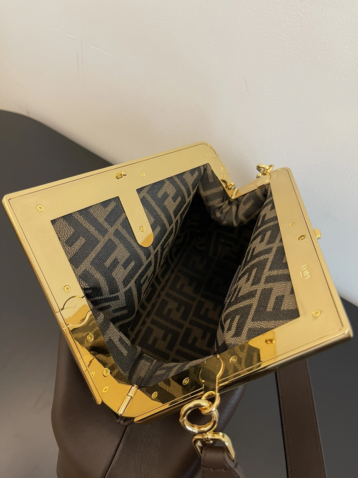 Comfortable Fendi Satchel Bags 69693