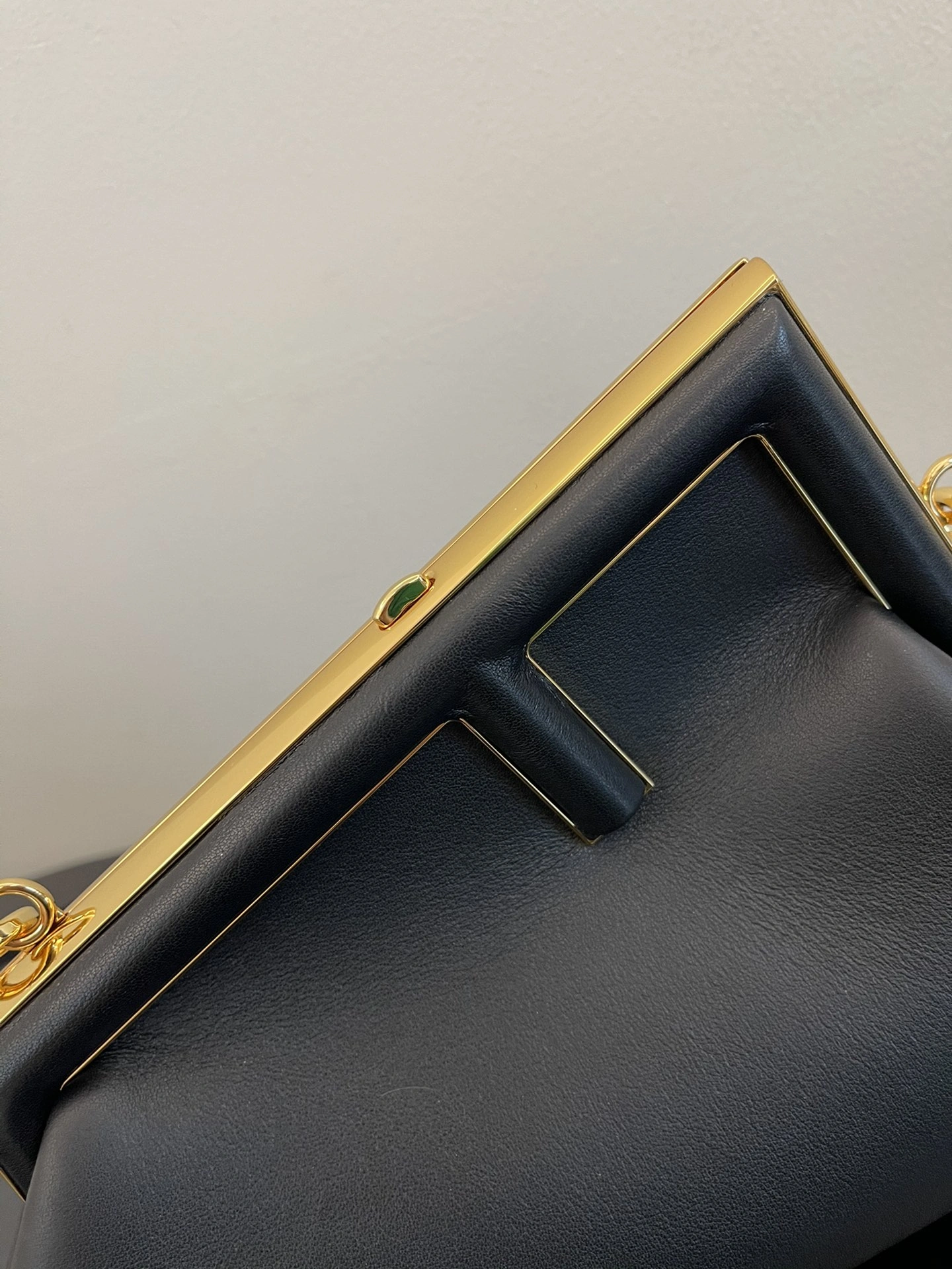 Neat Fendi Satchel Bags 69688