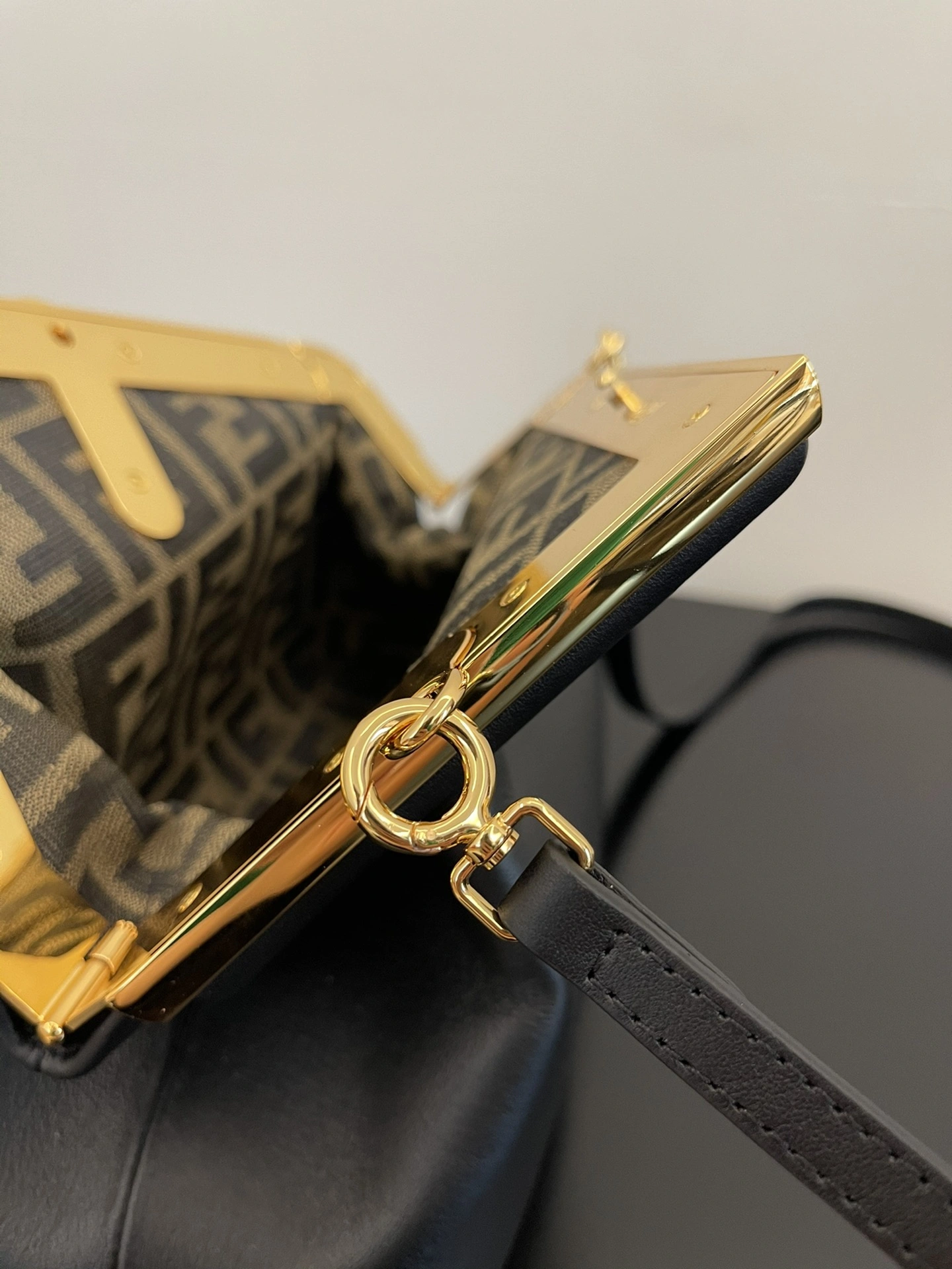 Neat Fendi Satchel Bags 69688