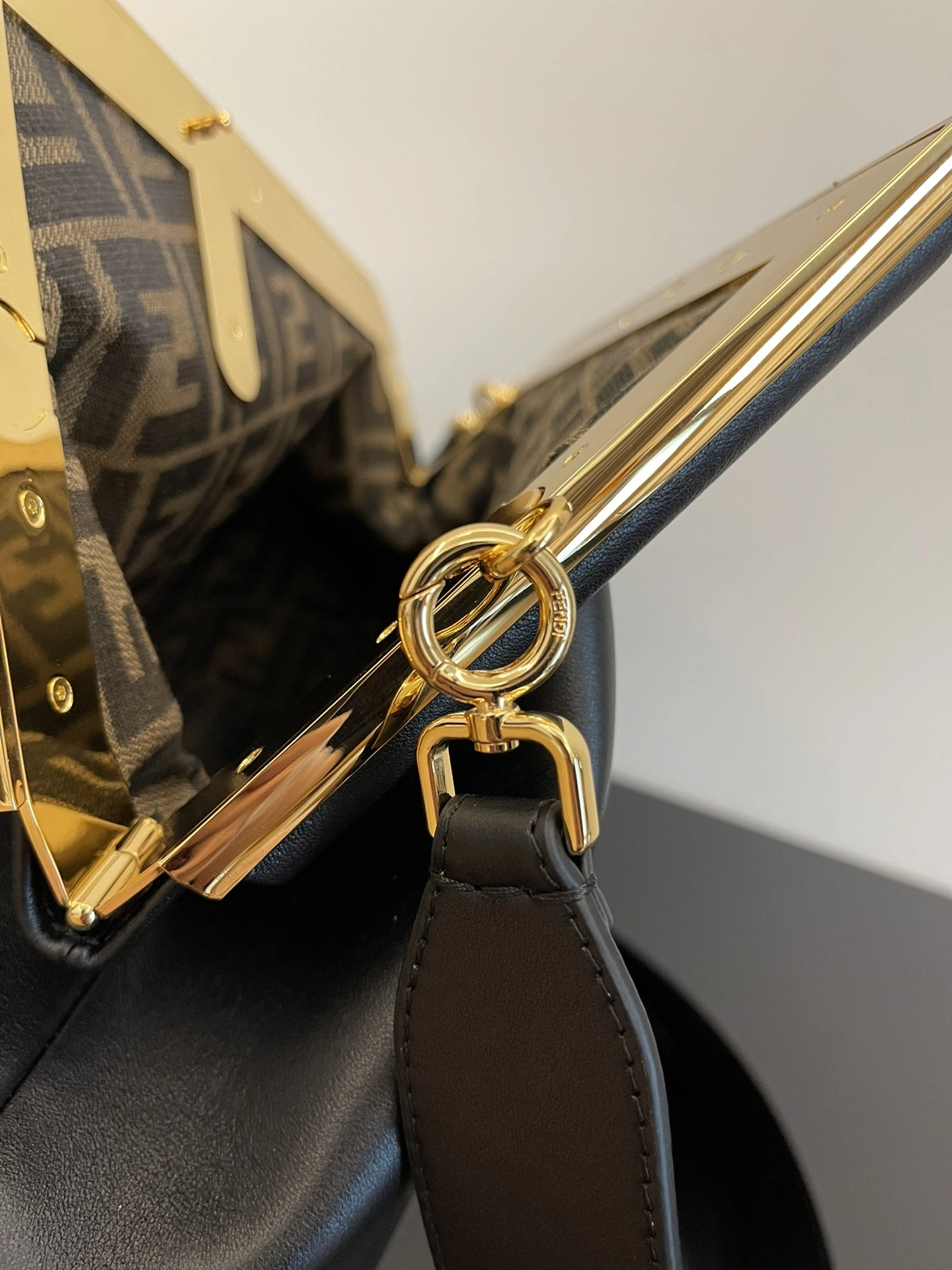 Fendi Satchel Bags Popular 69695