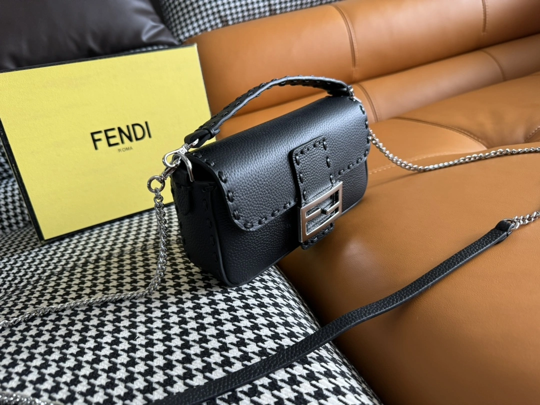 Flexible Fendi Satchel Bags 69682