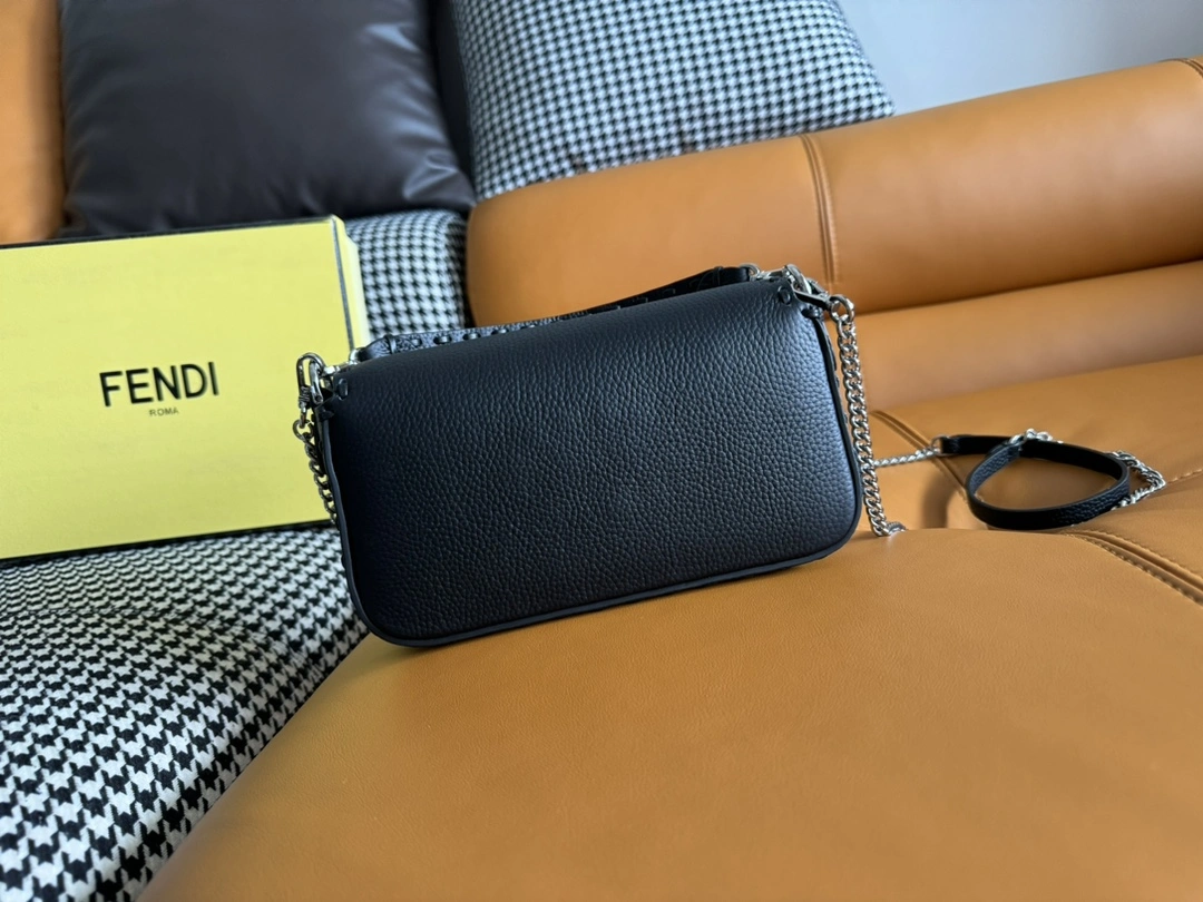 Flexible Fendi Satchel Bags 69682