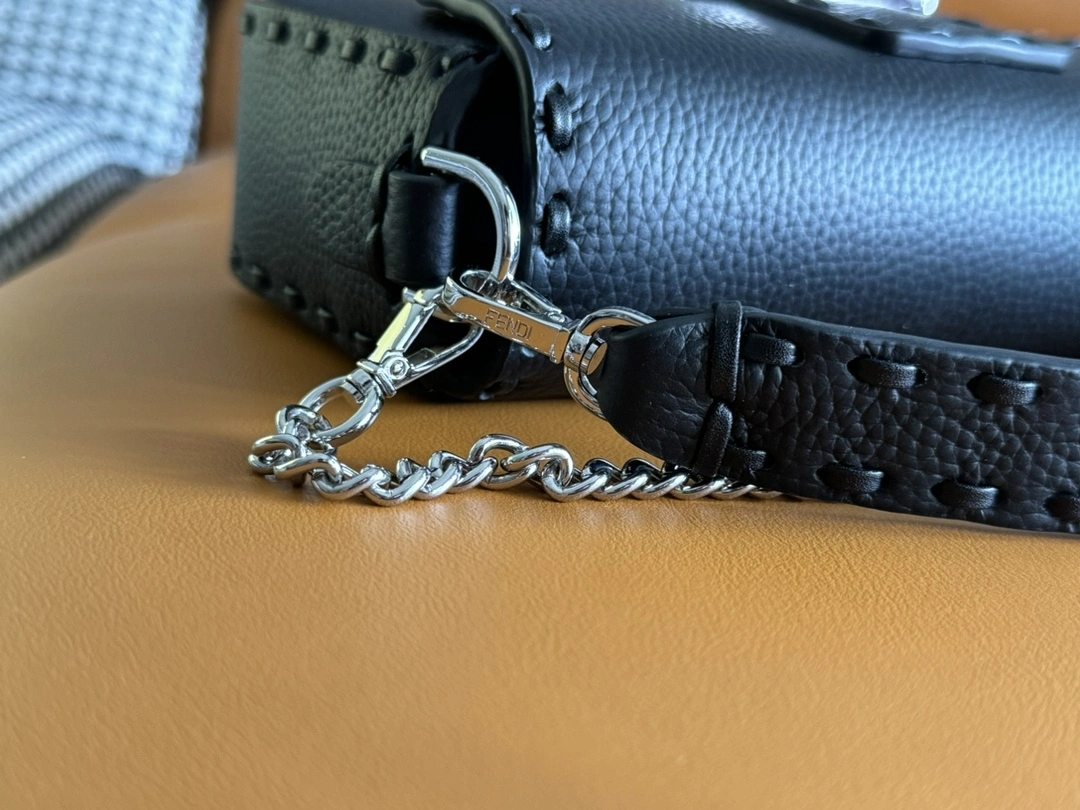 Flexible Fendi Satchel Bags 69682