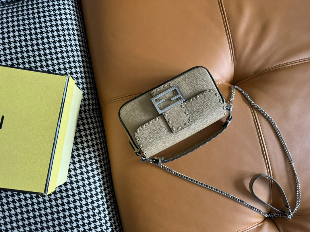 Fendi Satchel Bags TechFriendly 69681