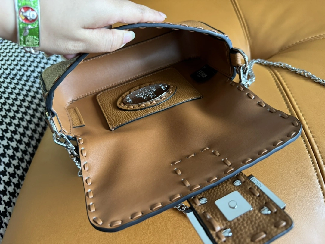 Refined Fendi Satchel Bags 69722