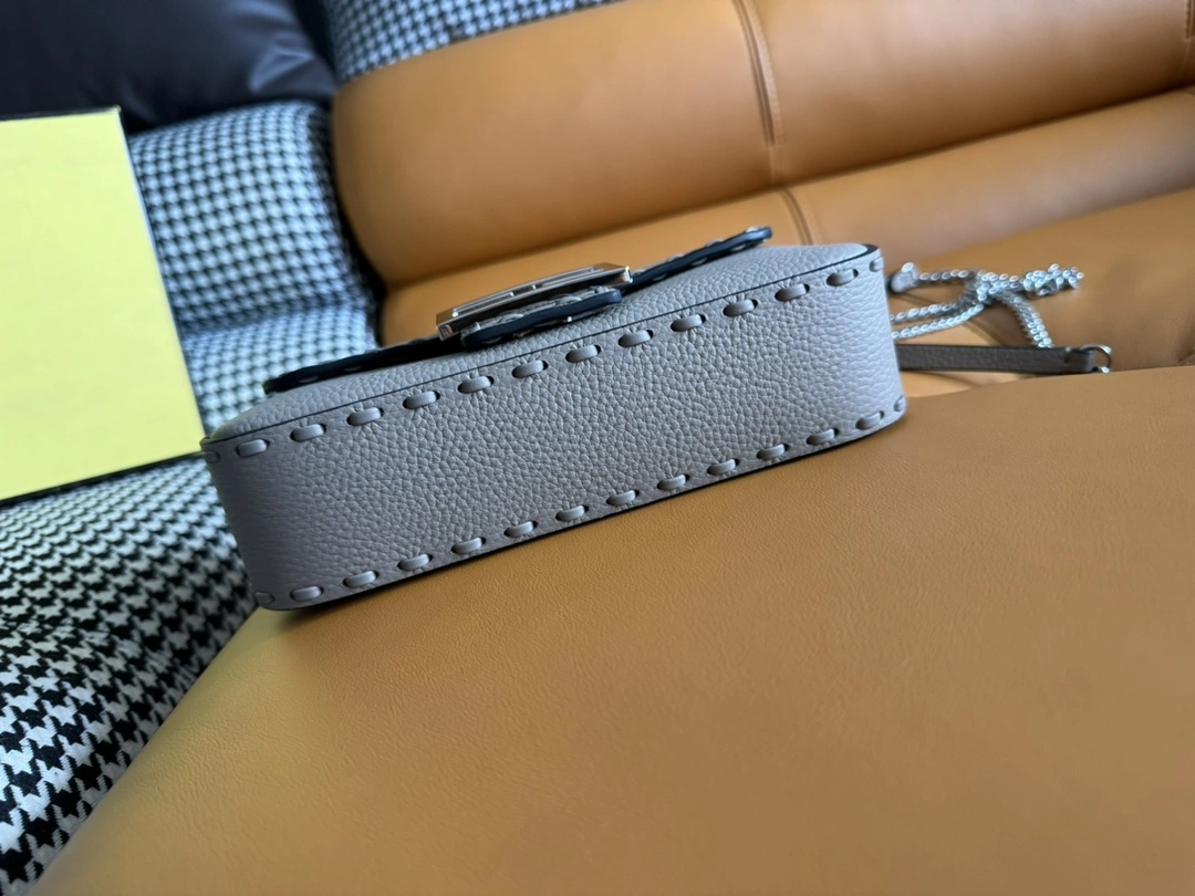 Contemporary Fendi Satchel Bags 69680