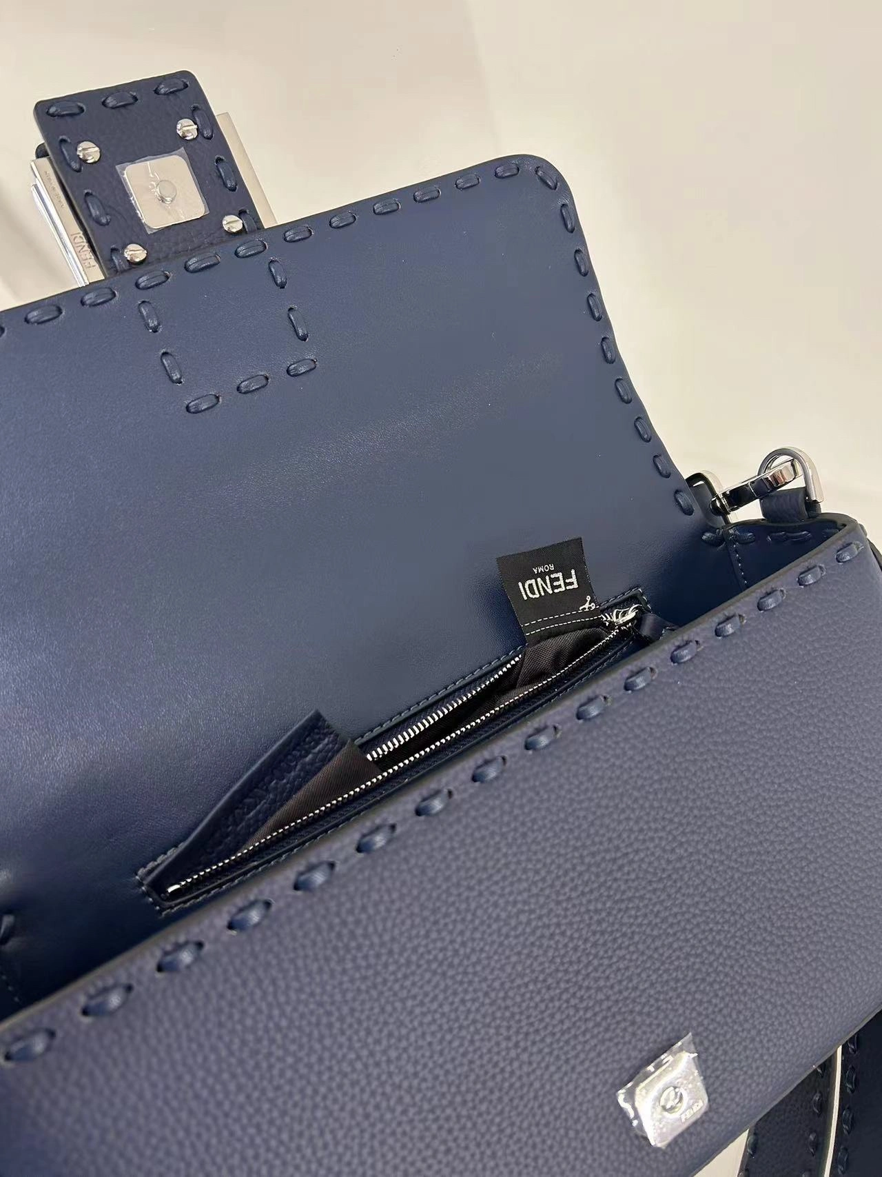 HighQuality Fendi Satchel Bags 69678