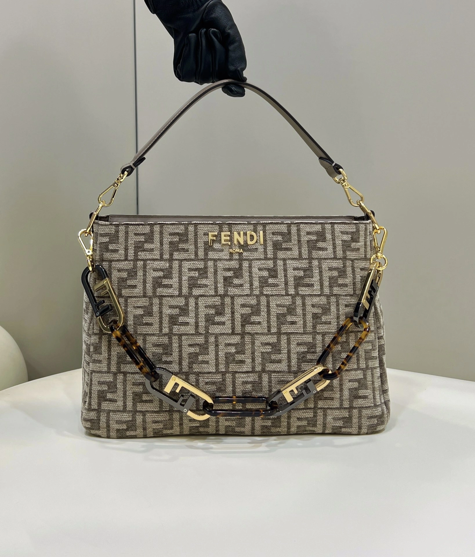 Fendi Satchel Bags WellDesigned 69675